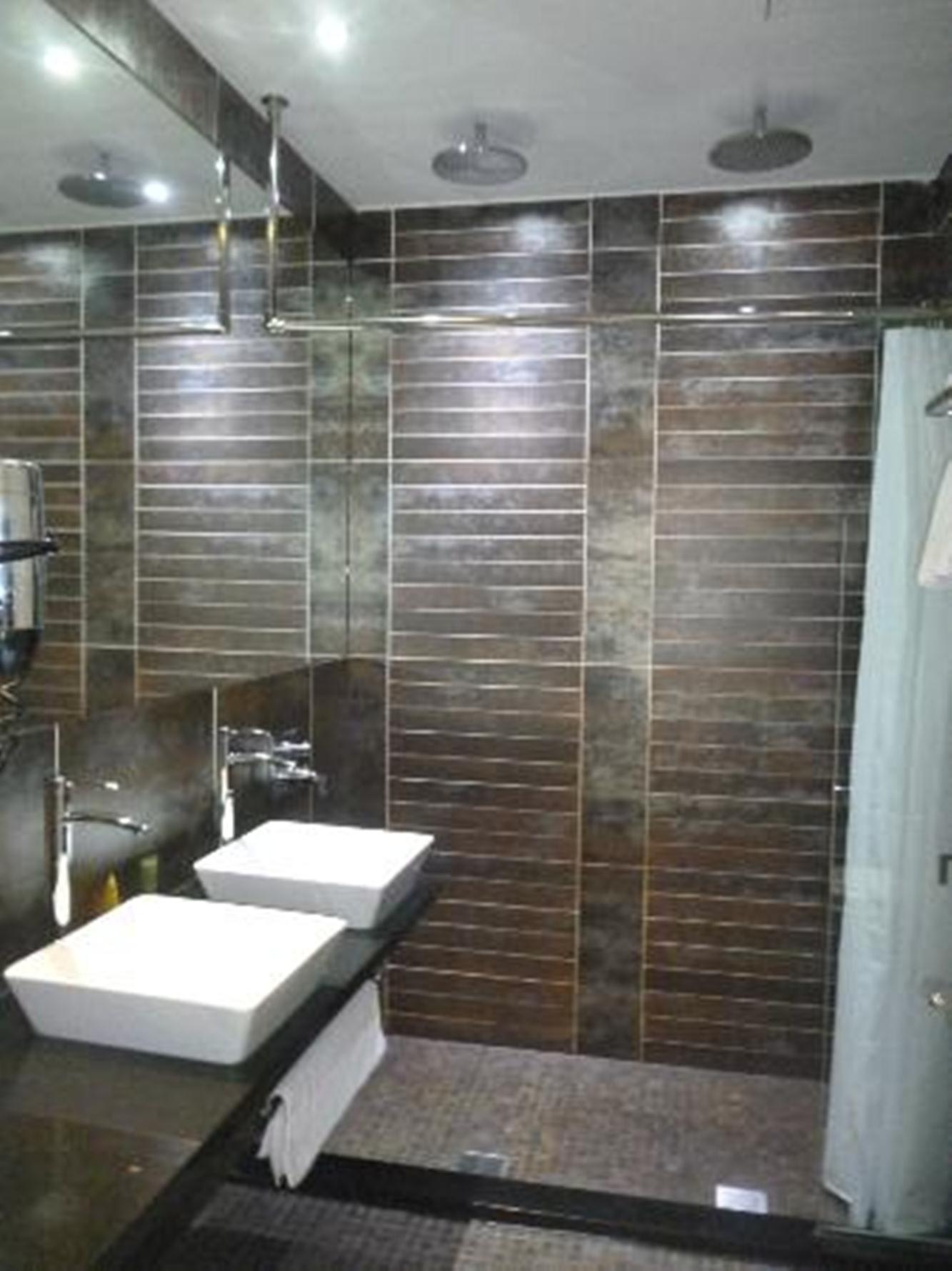 Roomzzz Manchester City 4