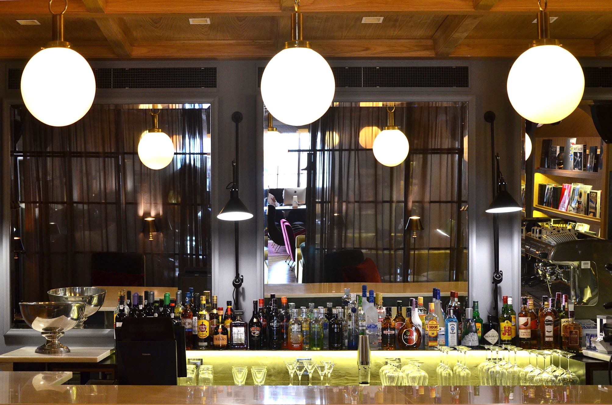 Browns Central Hotel 4