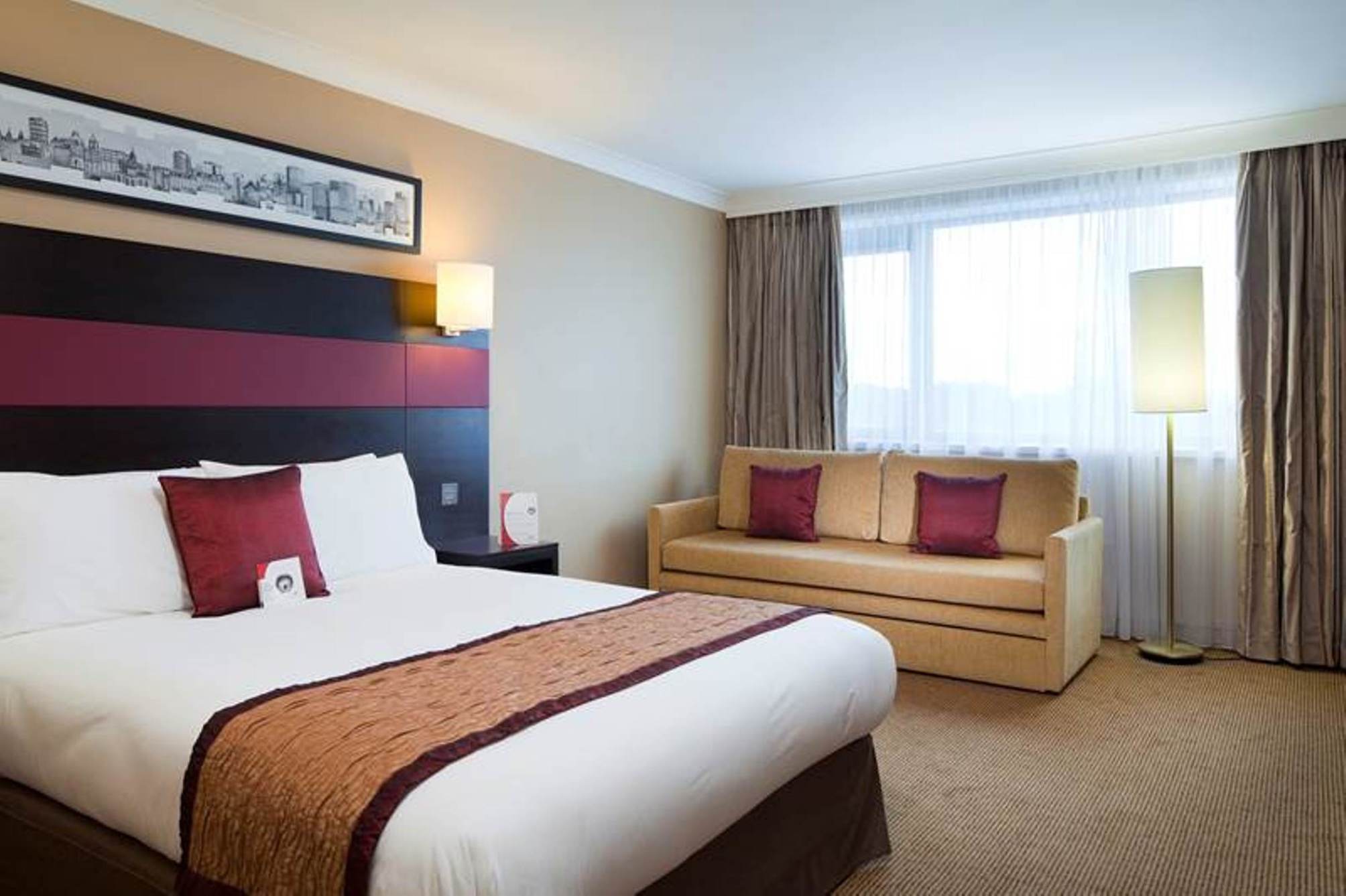 Crowne Plaza MANCHESTER AIRPORT by IHG 1
