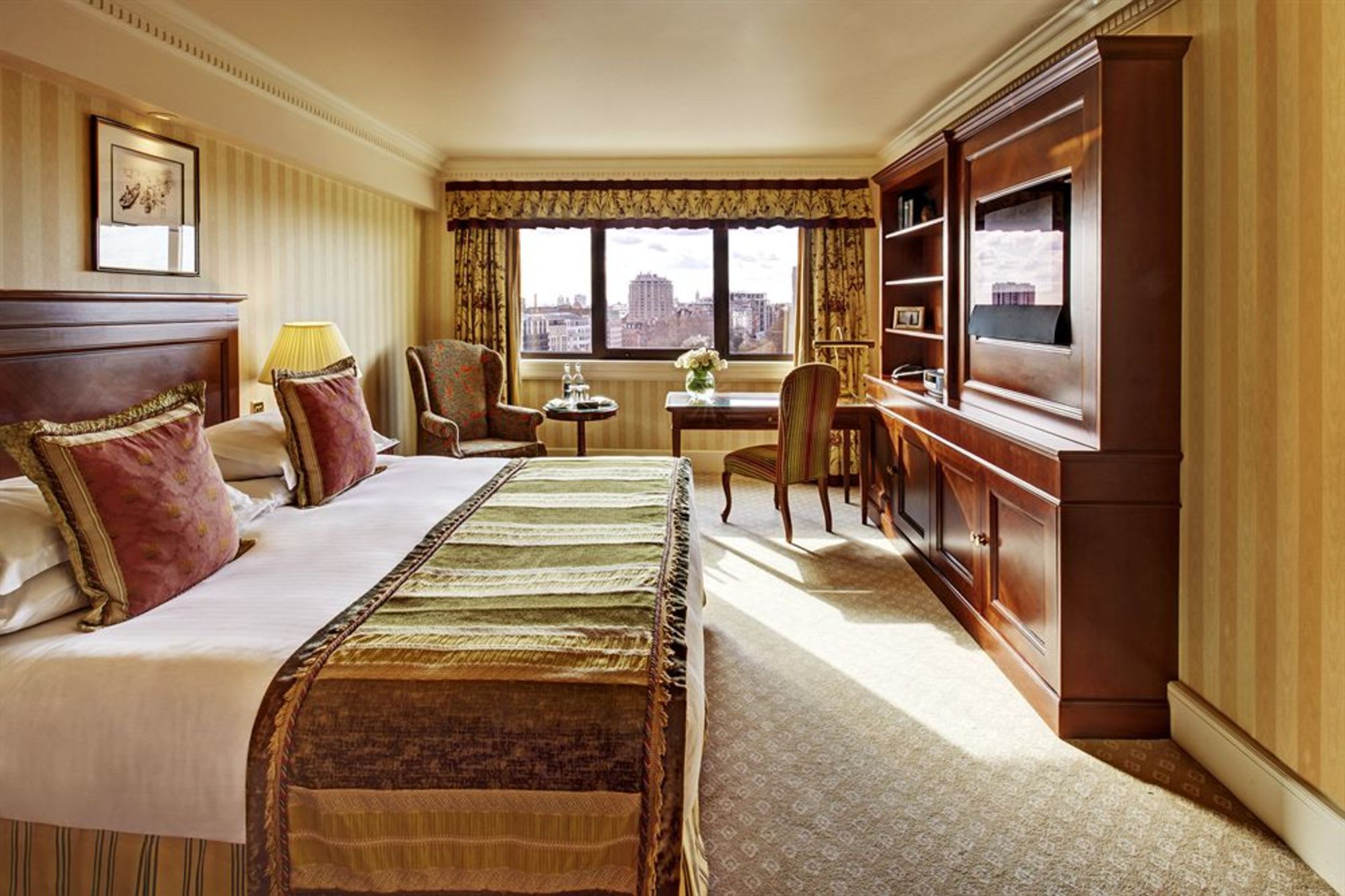 InterContinental Hotels LONDON PARK LANE by IHG 1