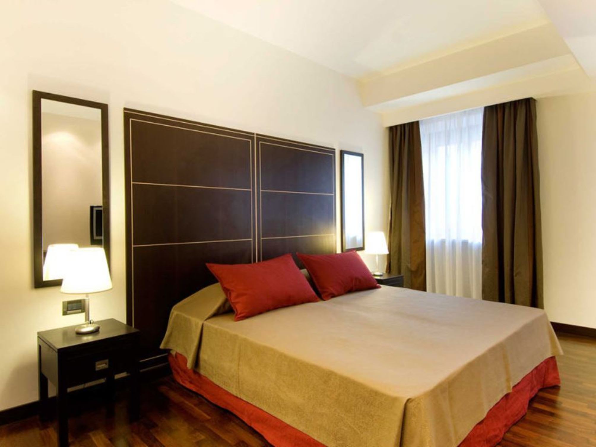 Exe International Palace 2