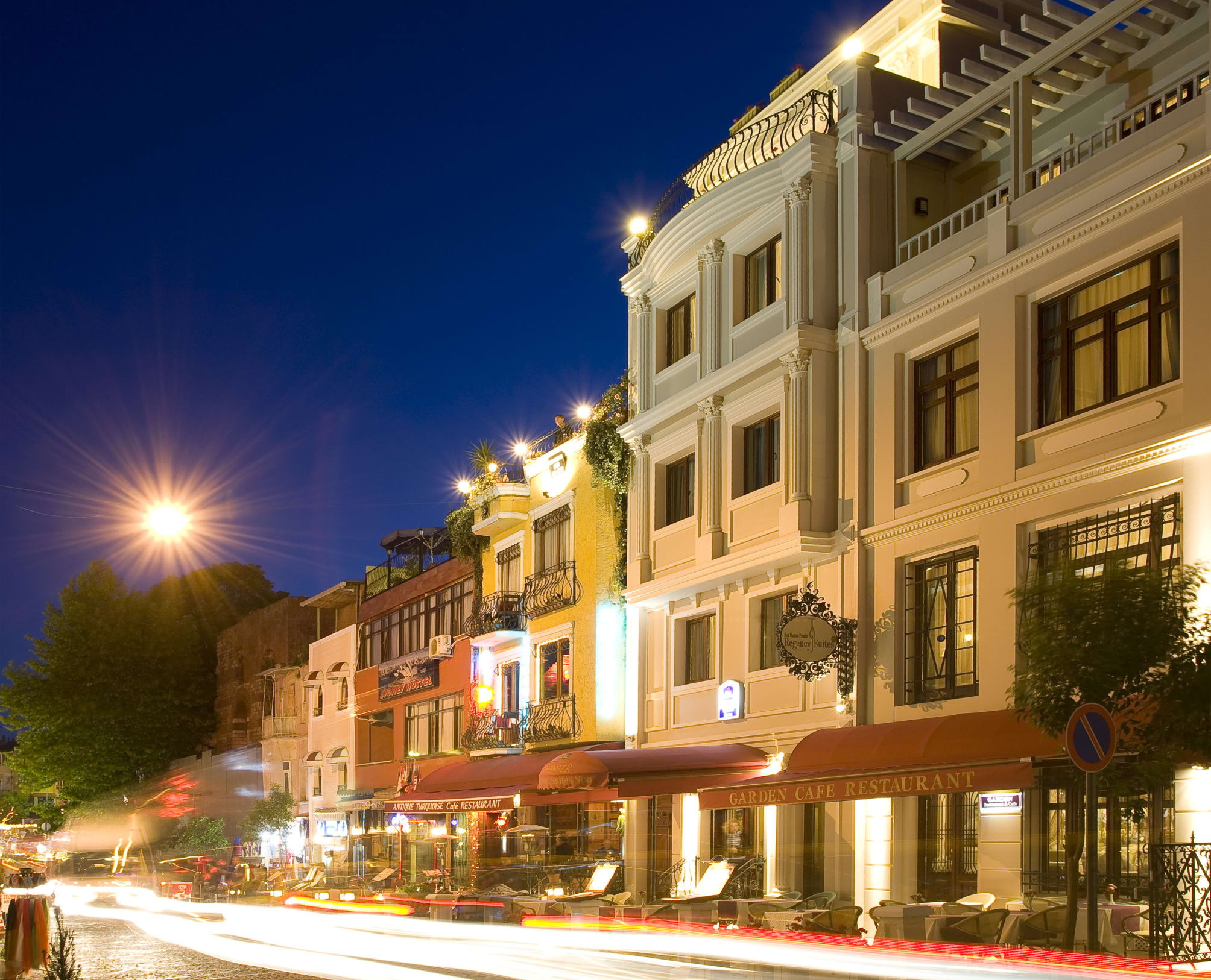 GLK PREMIER Regency Suites & Spa 2