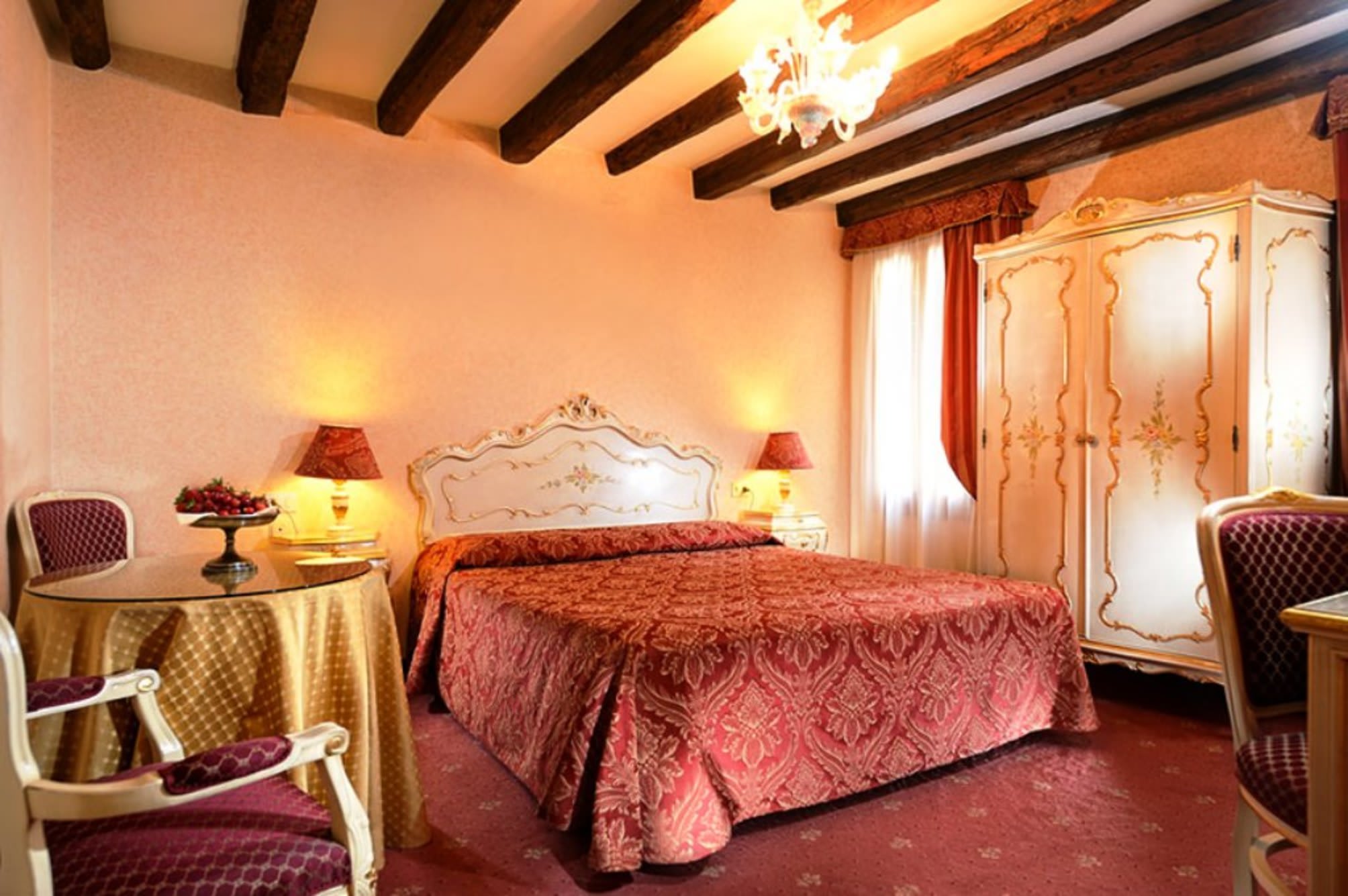 Ambassador Tre Rose 1