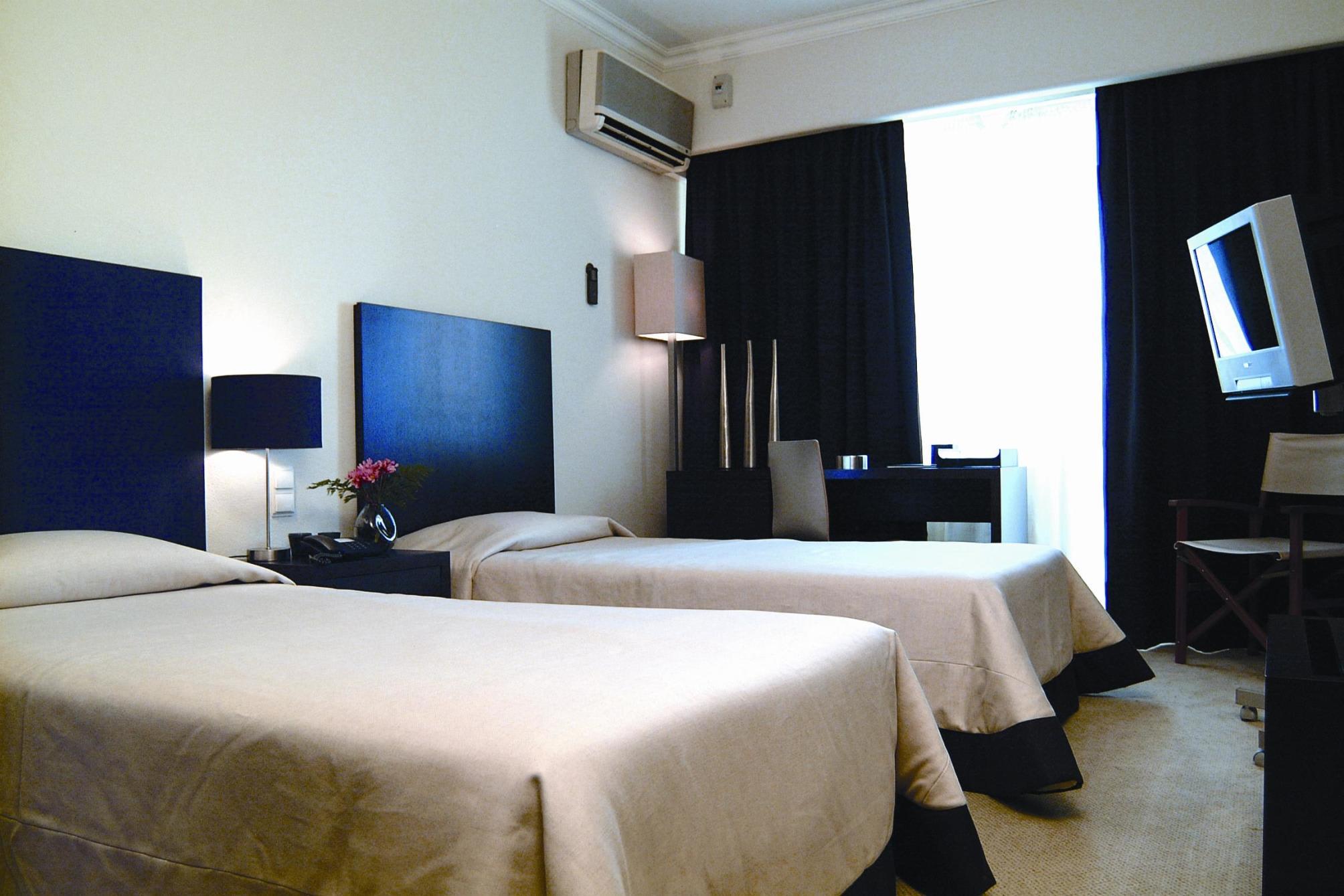 Carcavelos Beach Hotel 4