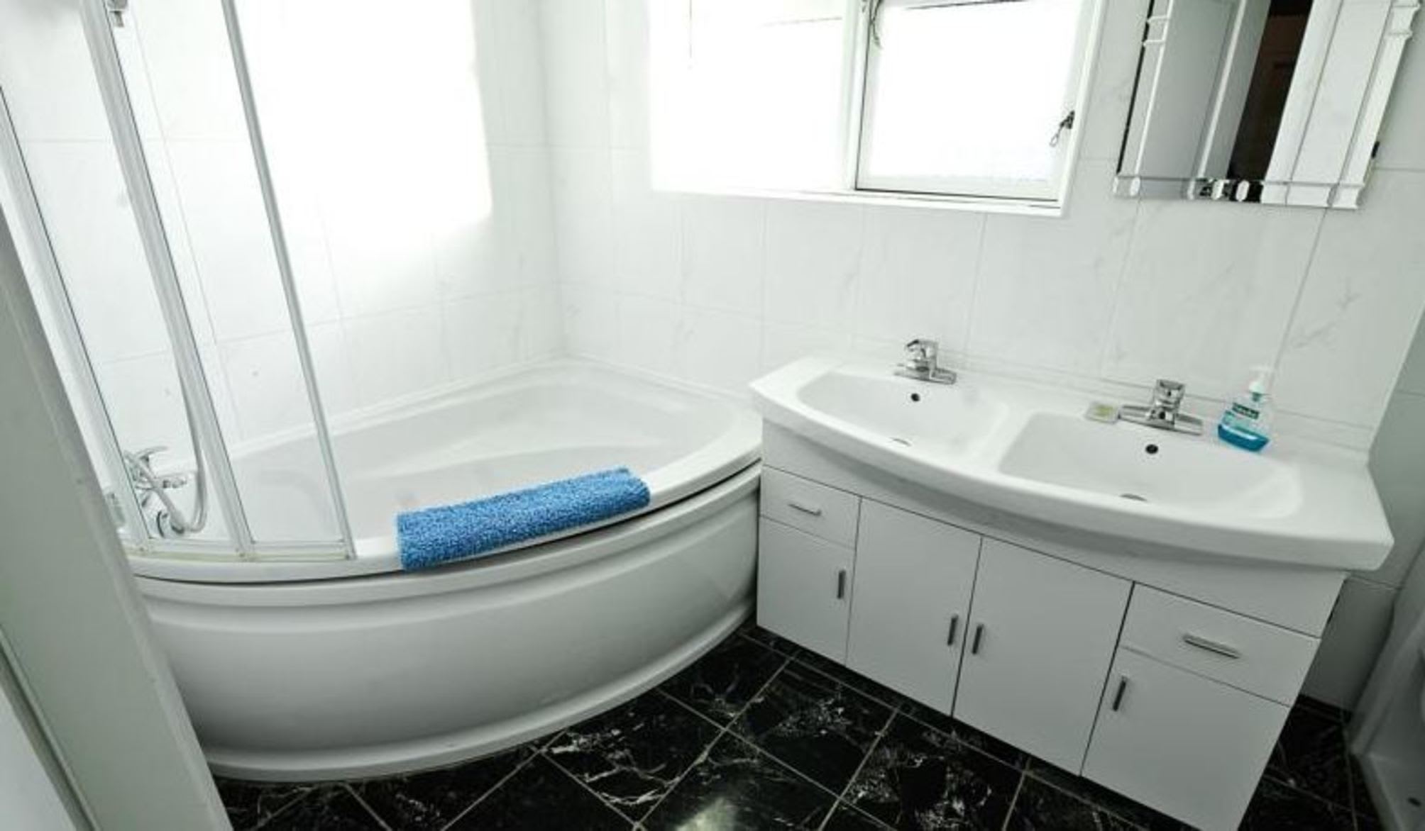 Stansted Airport Lodge 5