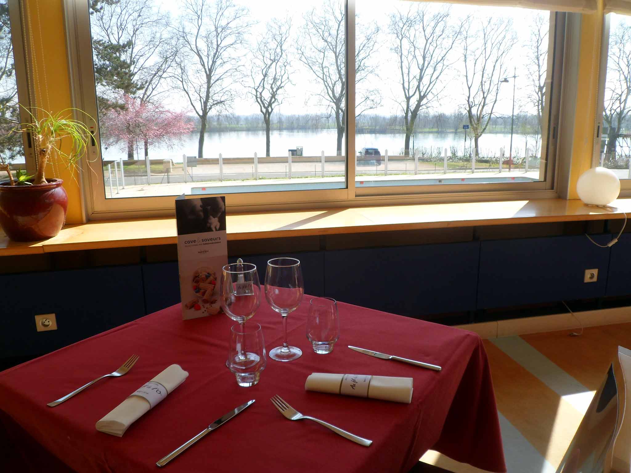 Hôtel Mercure Mâcon Bord de Saône 1