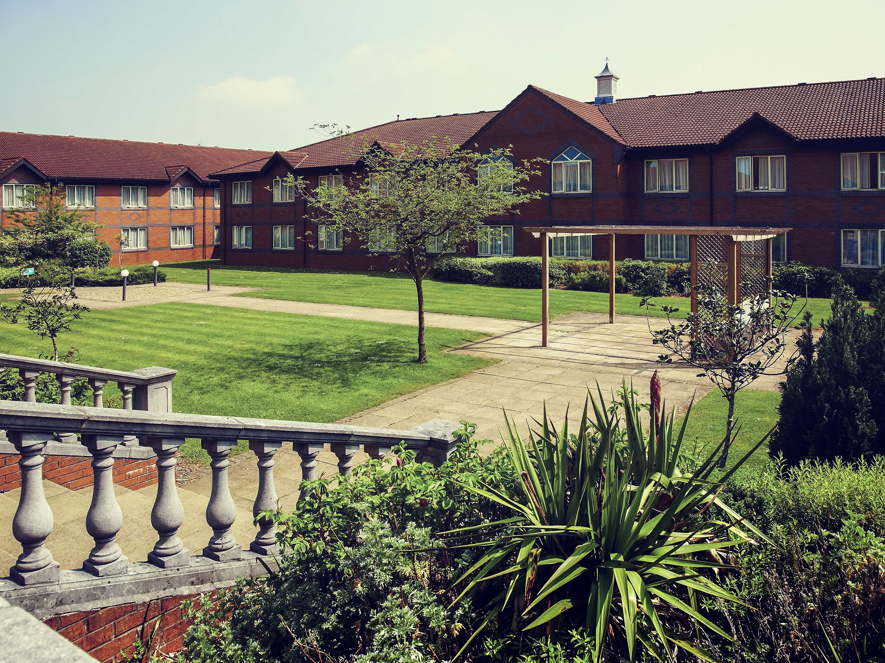 Mercure Daventry Court Hotel 1