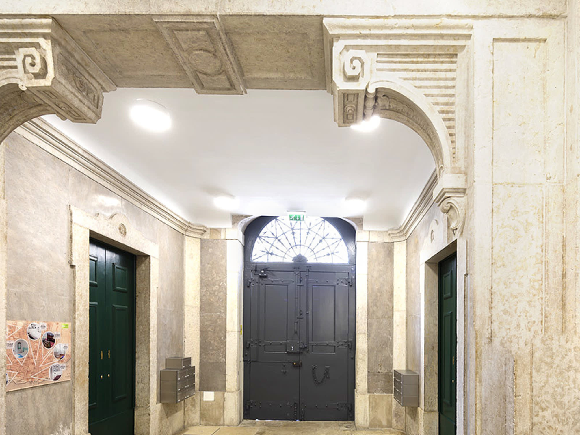 Lisbon Serviced Apartments - Baixa Castelo 4