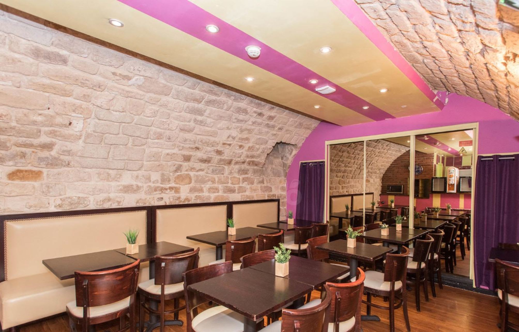 Absolute Hotel Paris République 2