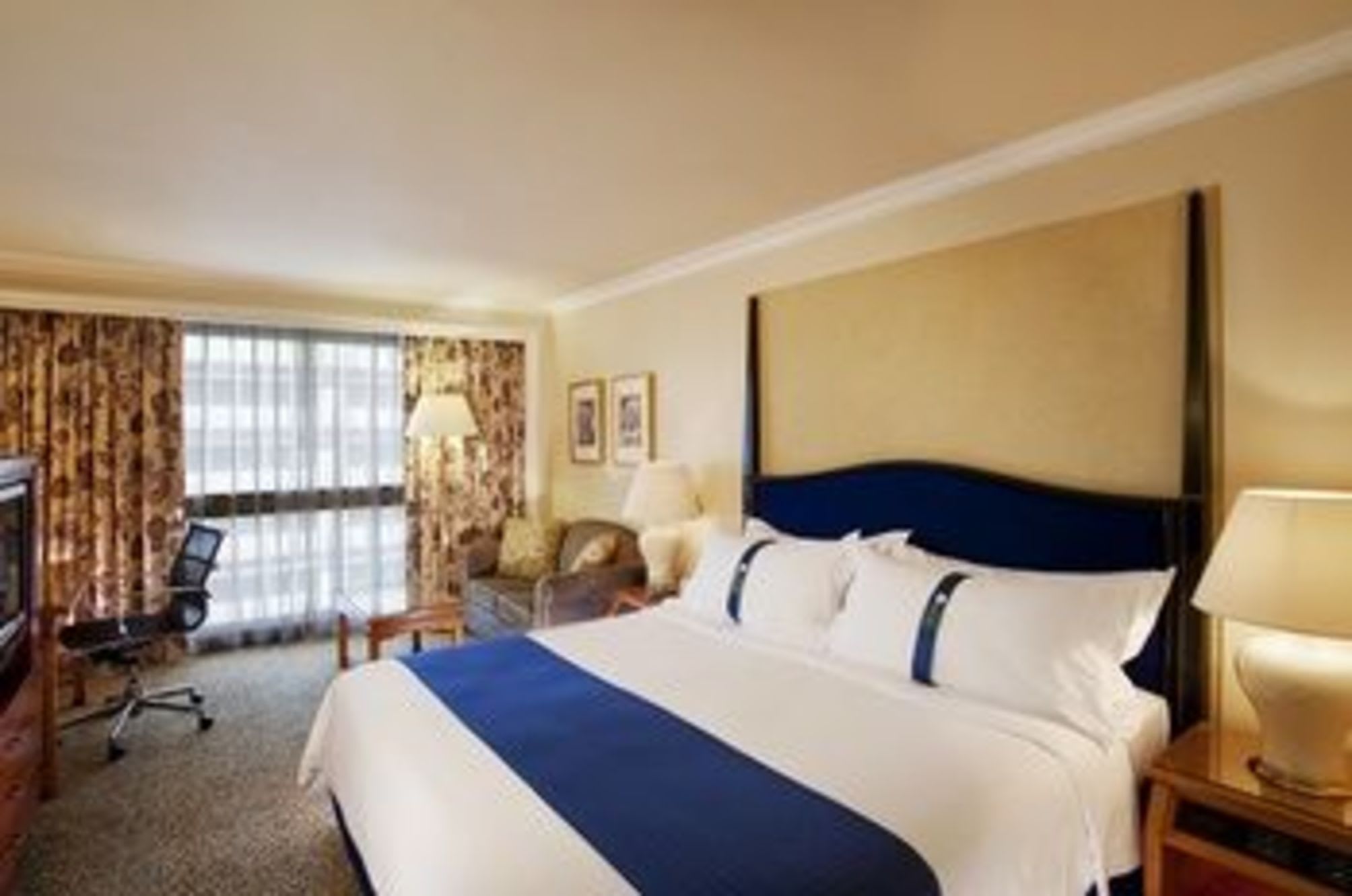 Holiday Inn GOLDEN MILE HONG KONG by IHG 2