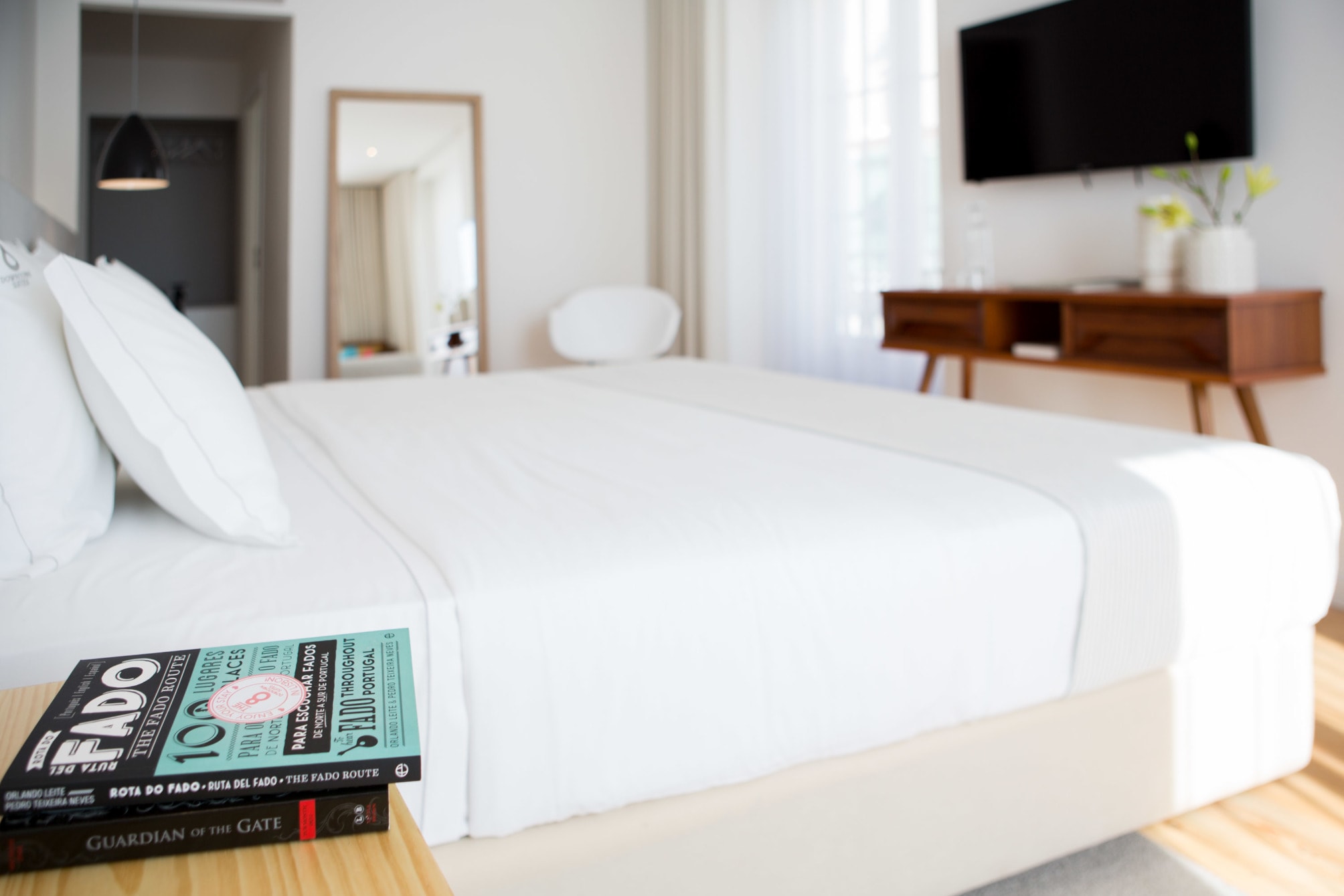 The 8 - Downtown Suites 4