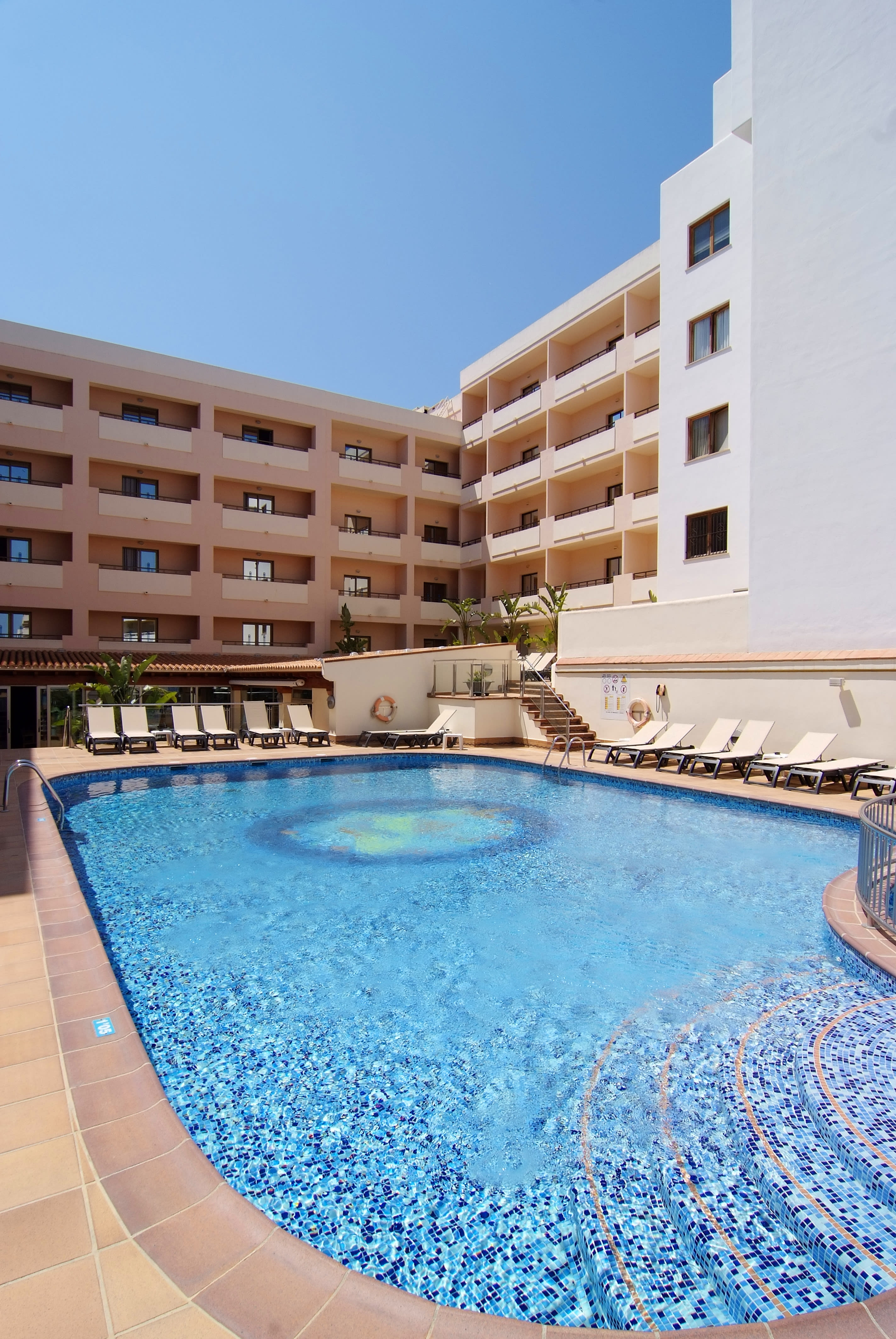 Invisa Hotel La Cala 2