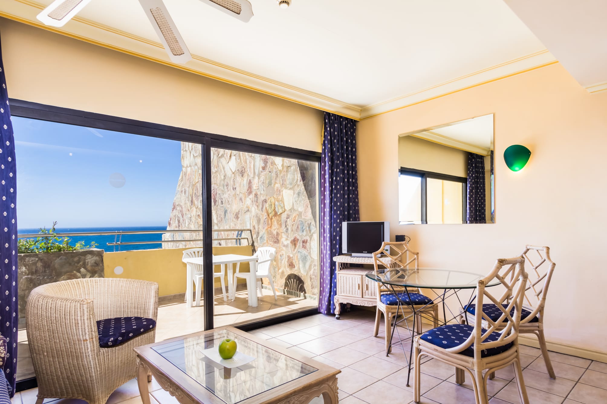 Apartamentos BlueBay Beach Club 5