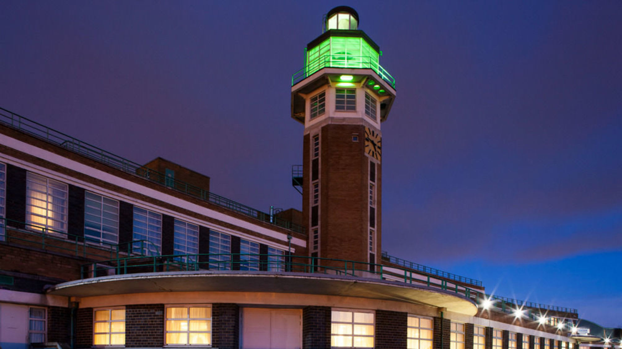 Crowne Plaza LIVERPOOL JOHN LENNON AIRPORT by IHG 2