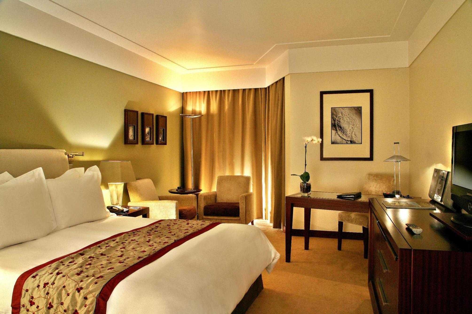 Crowne Plaza PORTO by IHG 2