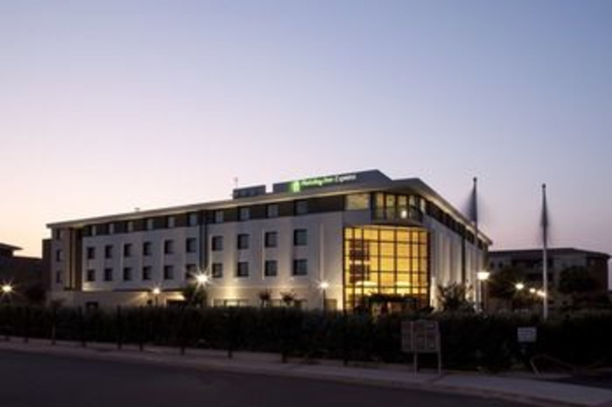 Holiday Inn Express TOULOUSE AIRPORT by IHG 2