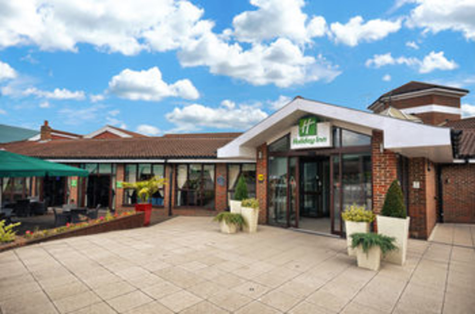 Holiday Inn LONDON GATWICK - WORTH by IHG 2