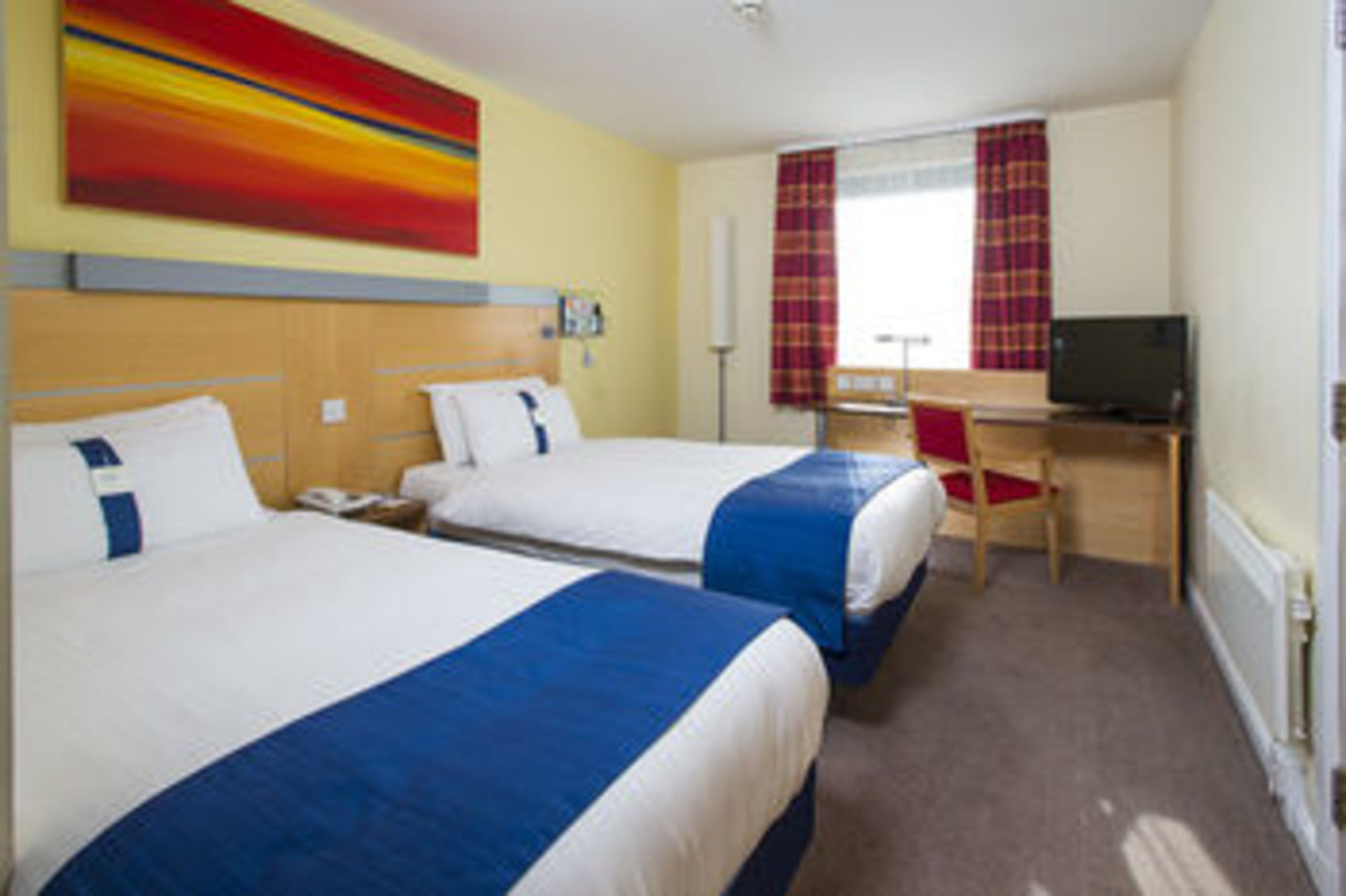 Holiday Inn Express DUNFERMLINE by IHG 5