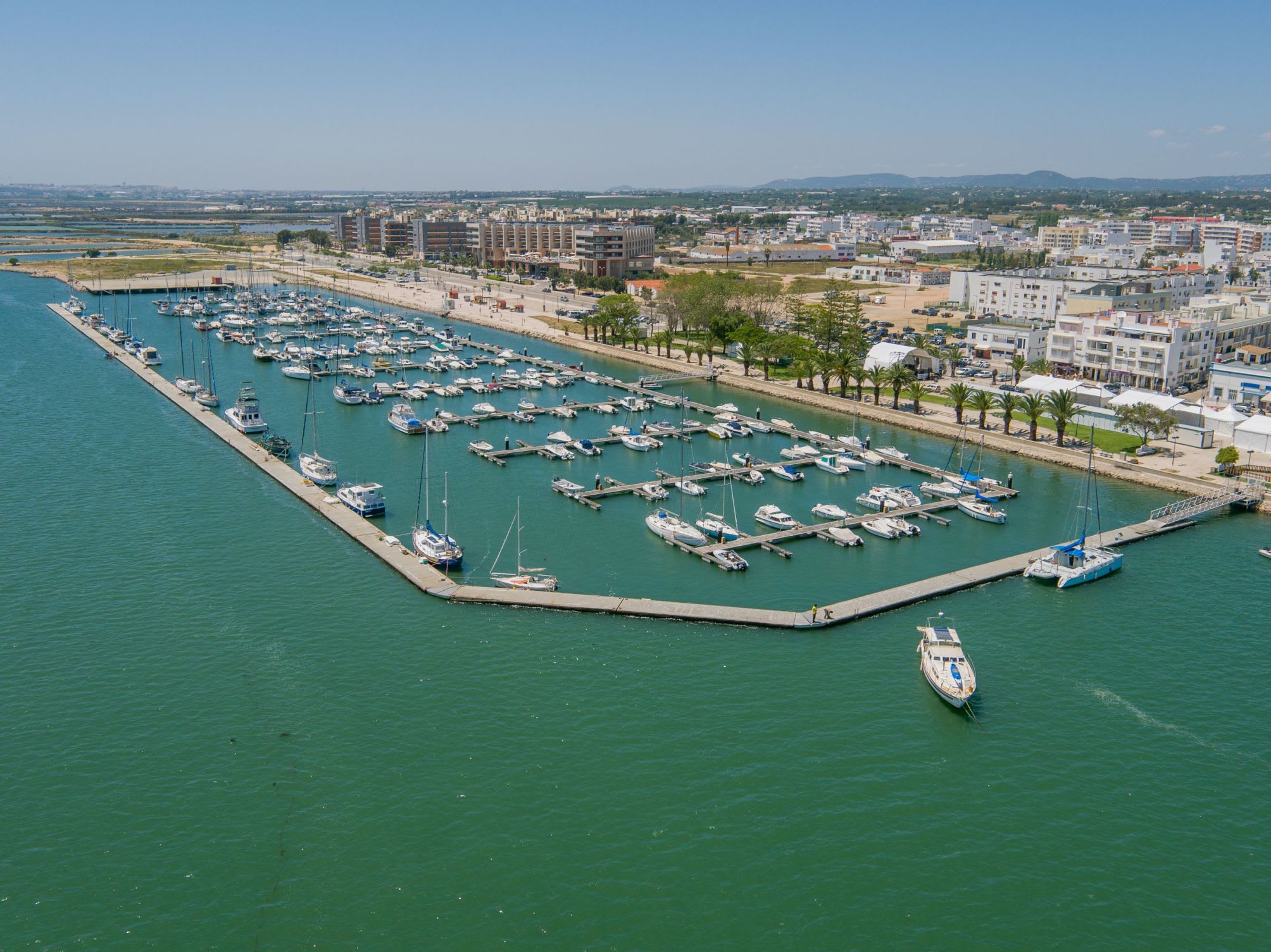 Real Marina Residence 5