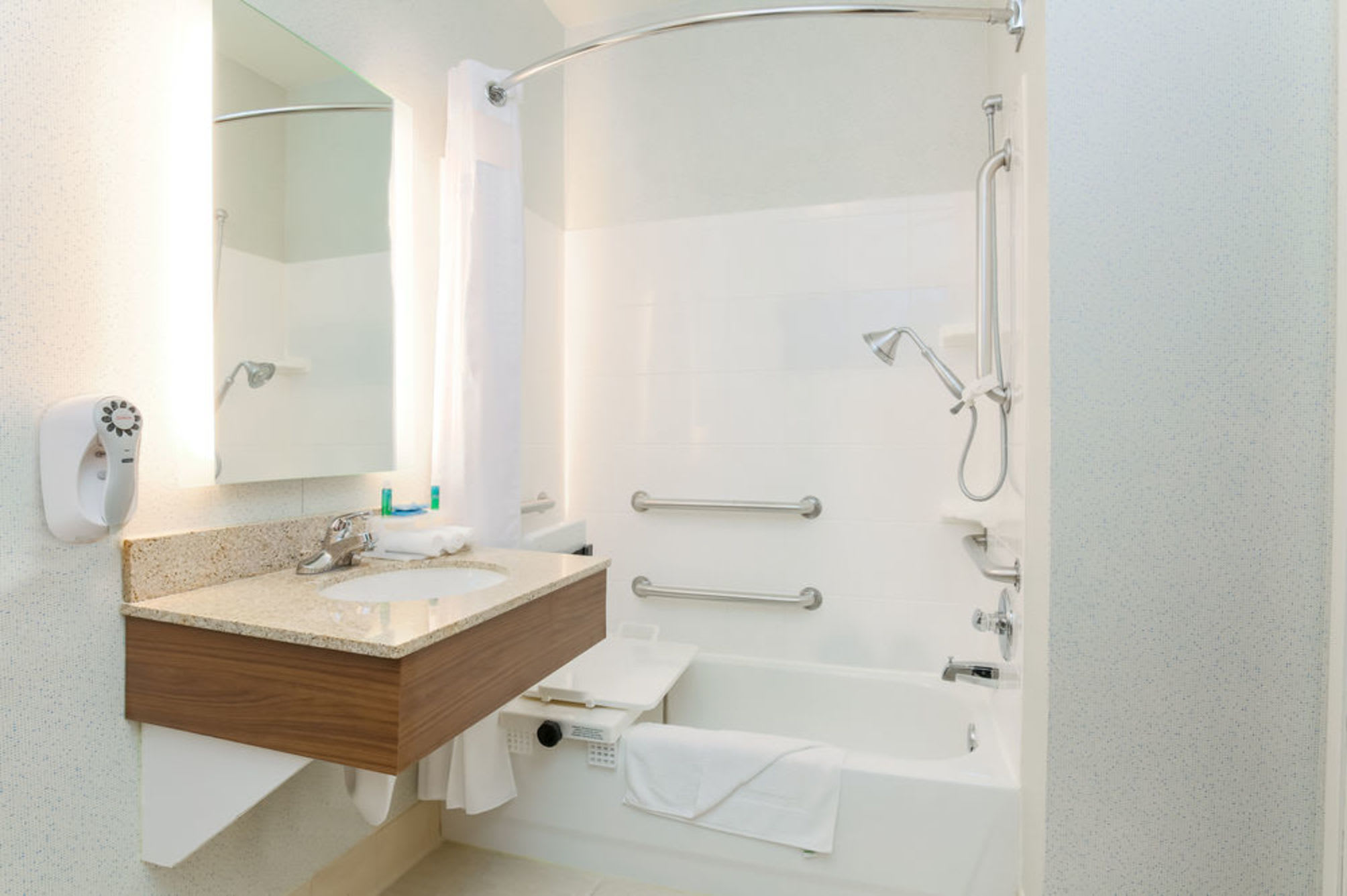 Holiday Inn Express LAS VEGAS - STADIUM AREA by IHG 3