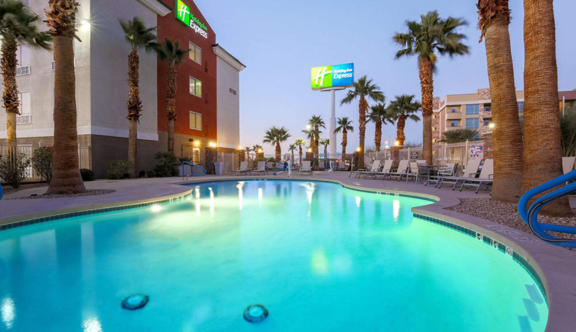 Holiday Inn Express LAS VEGAS - STADIUM AREA by IHG 4