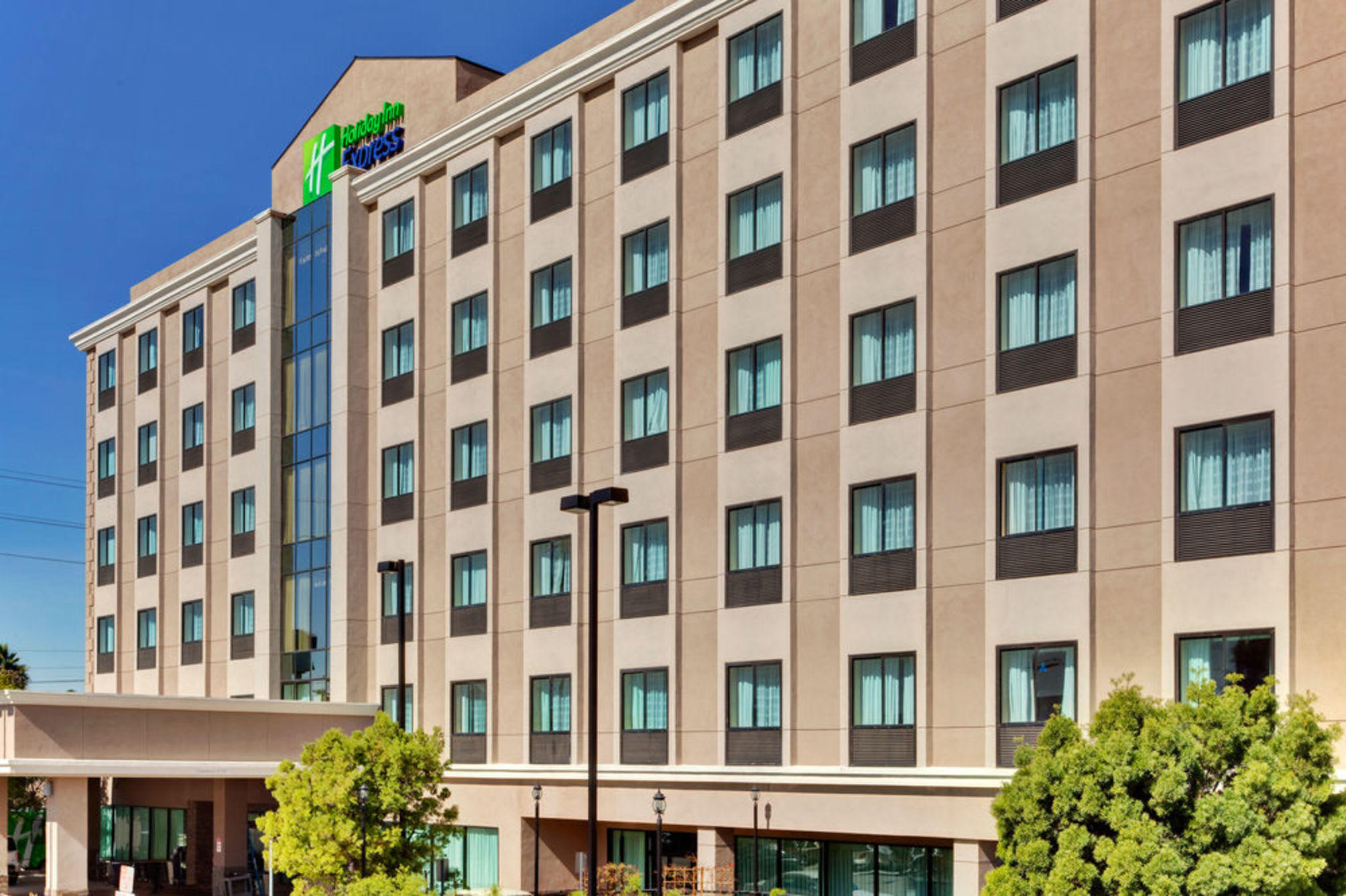 Holiday Inn Express LOS ANGELES - LAX AIRPORT by IHG 2