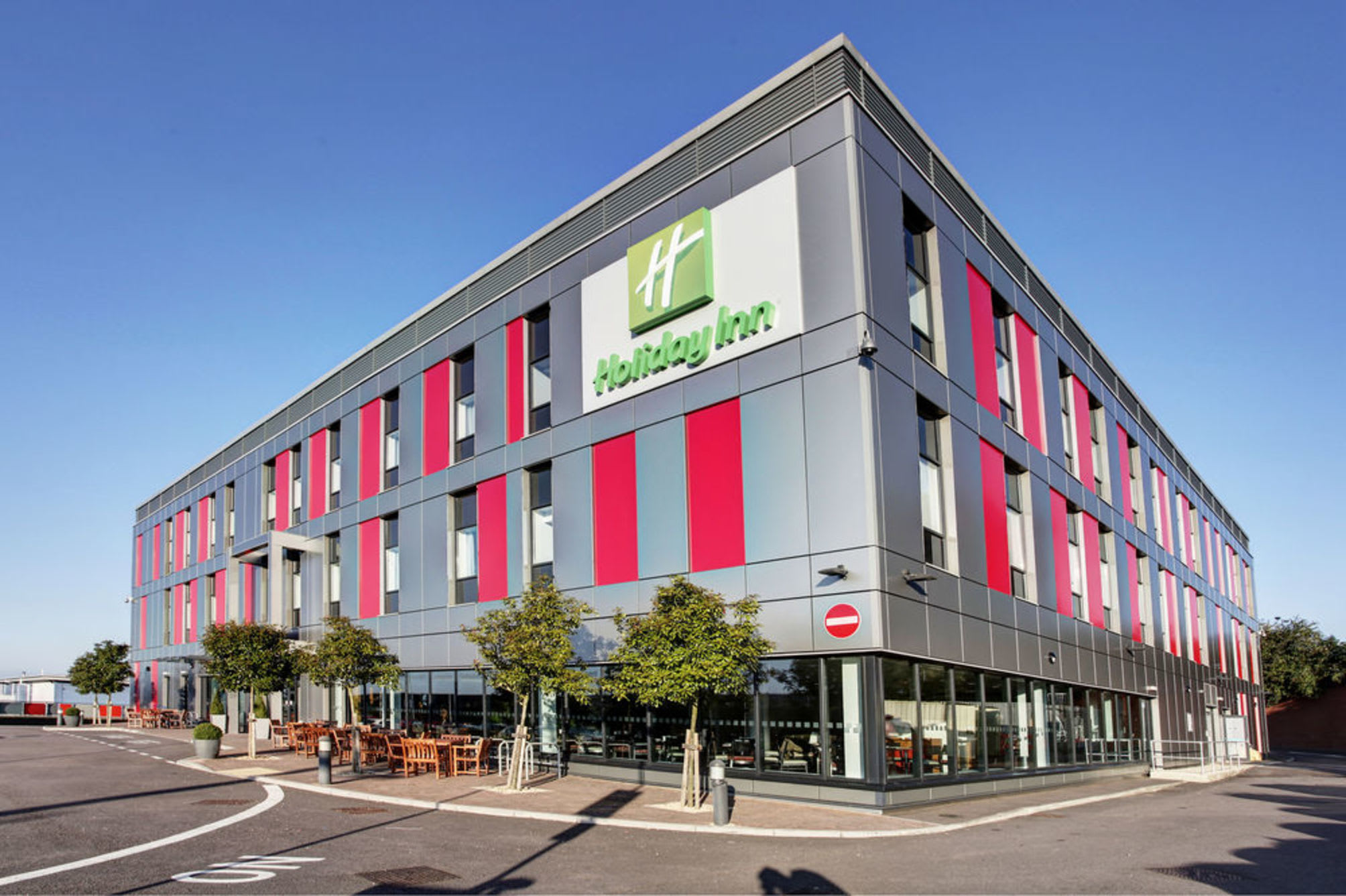 Holiday Inn LONDON - LUTON AIRPORT by IHG 3