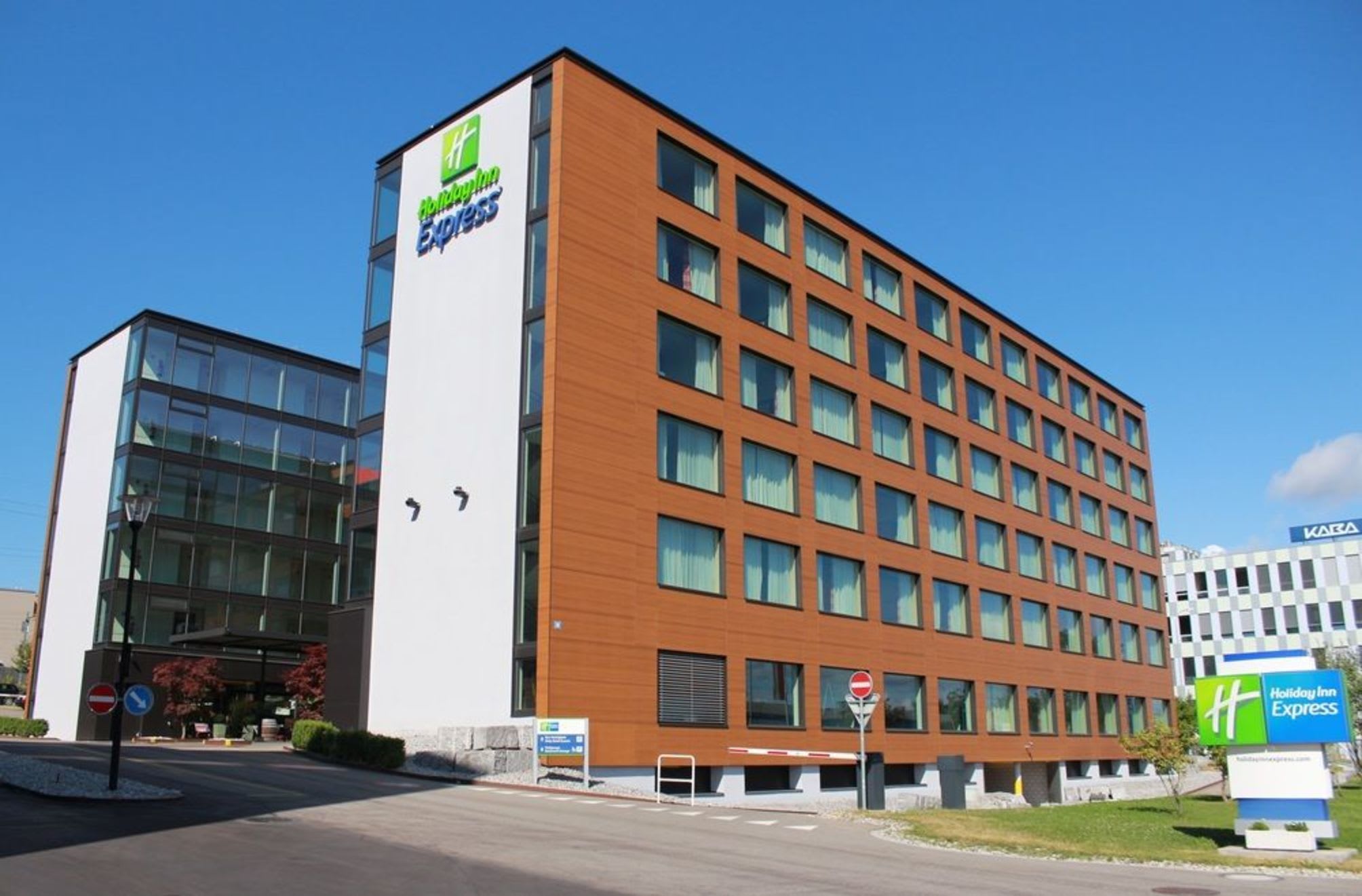 Holiday Inn Express Zürich Airport Rümlang Parken www.lastminute.de