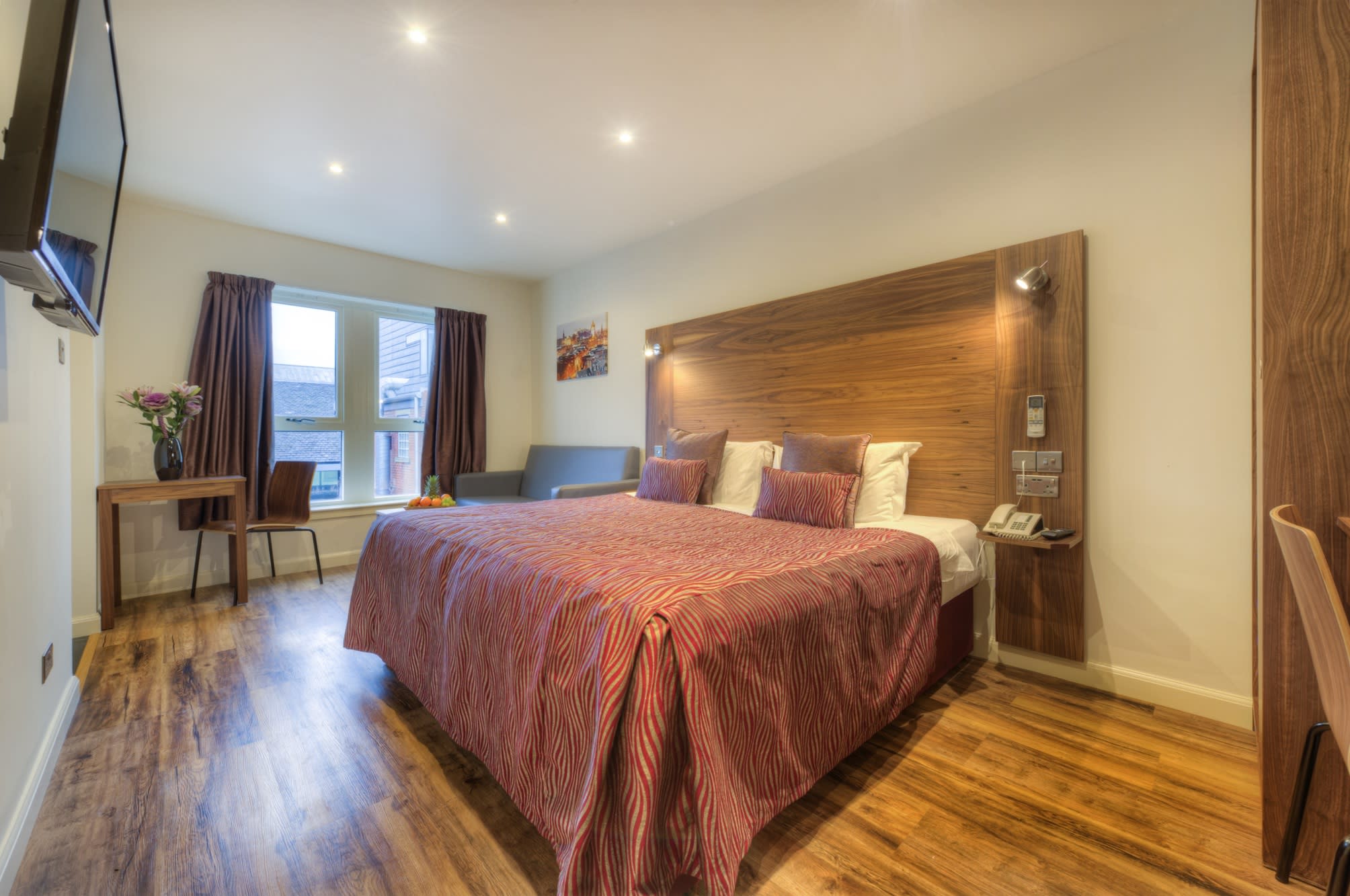 Holyrood Aparthotel 2