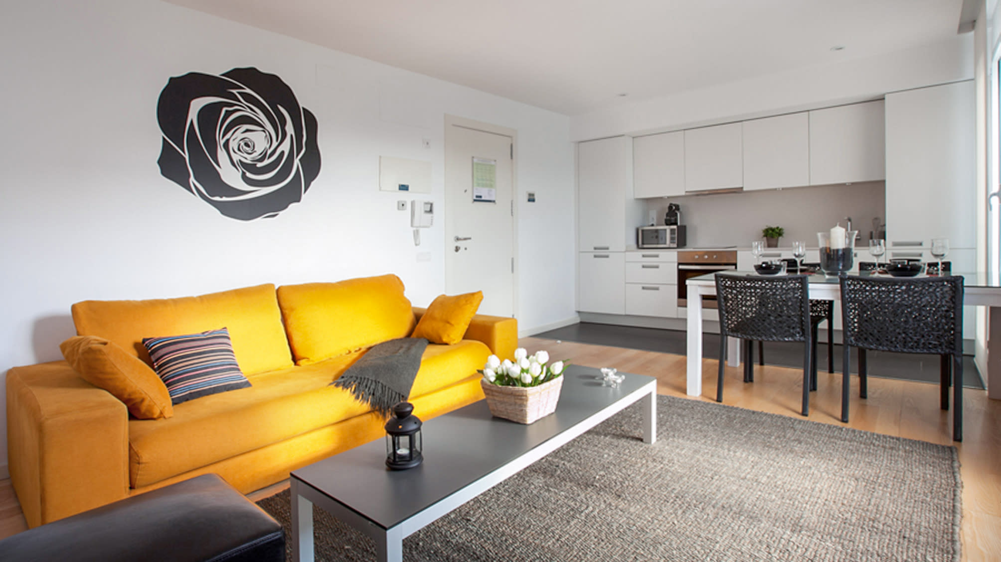 Lugaris Beach Apartments 4