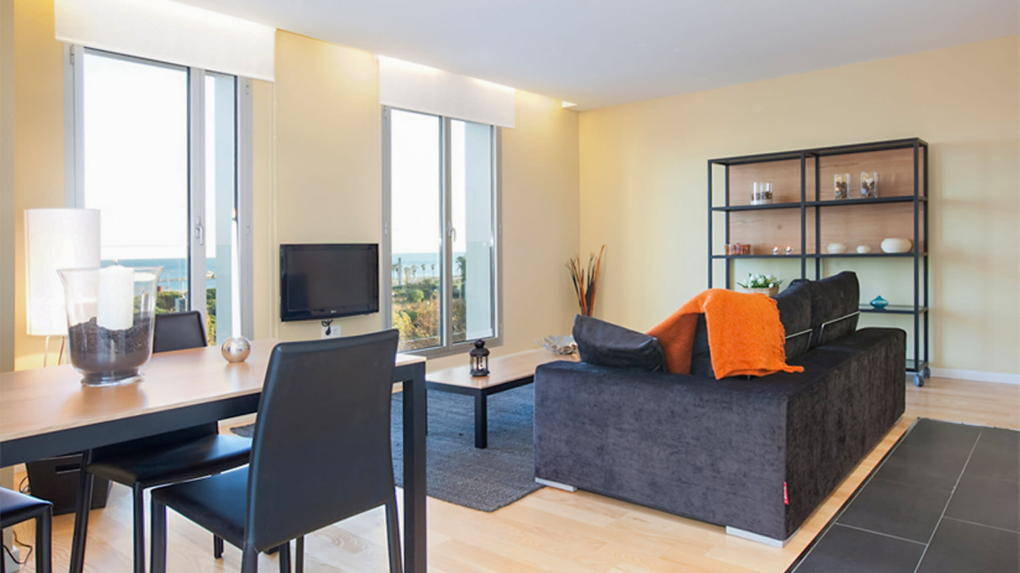 Lugaris Beach Apartments 2