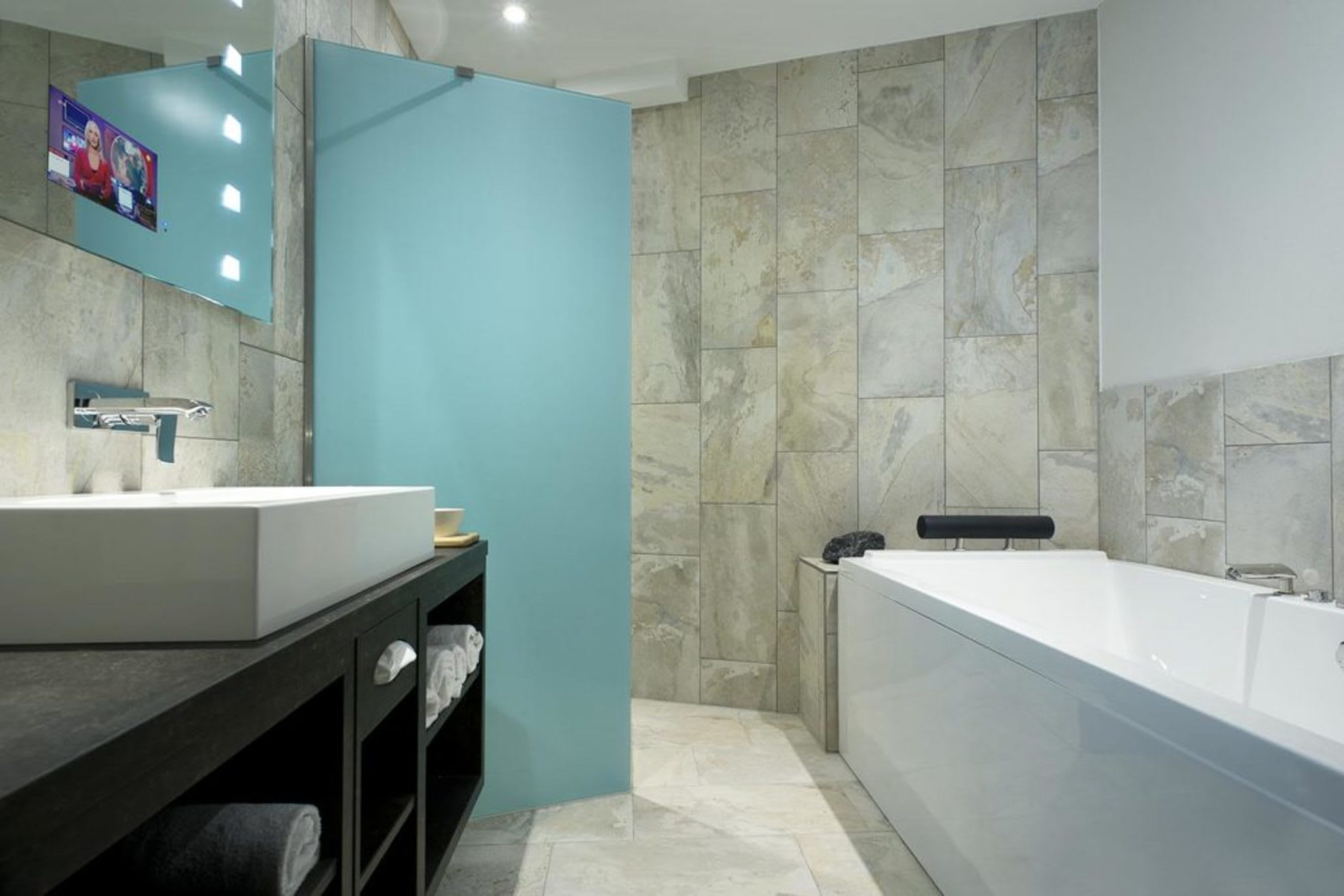 Haven Hotel Rotterdam, Curio Collection by Hilton 4