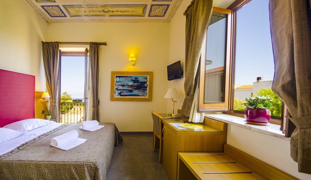 Bruxelles - Cefalù - Villa Margherita