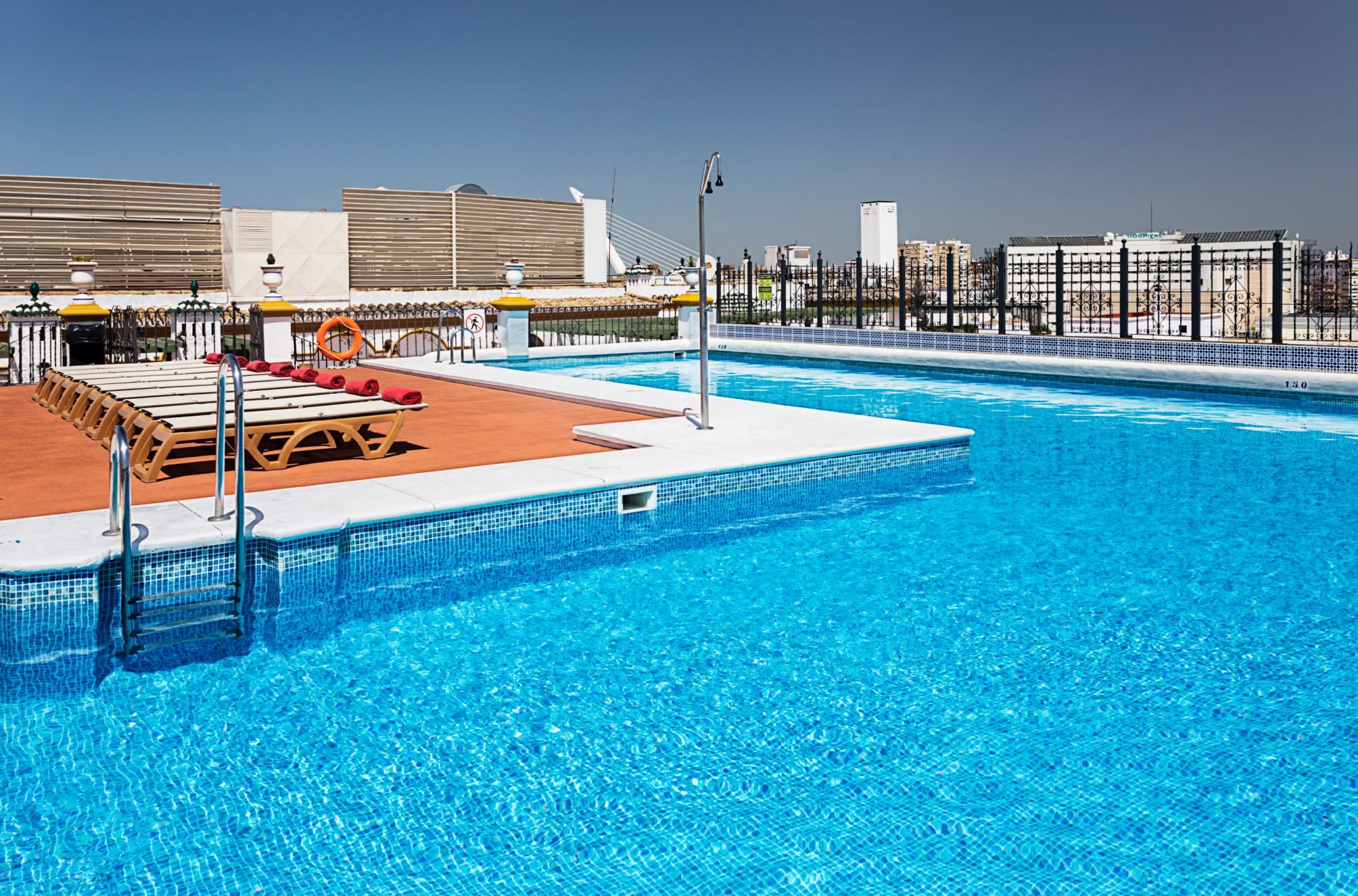 Exe Sevilla Macarena 1