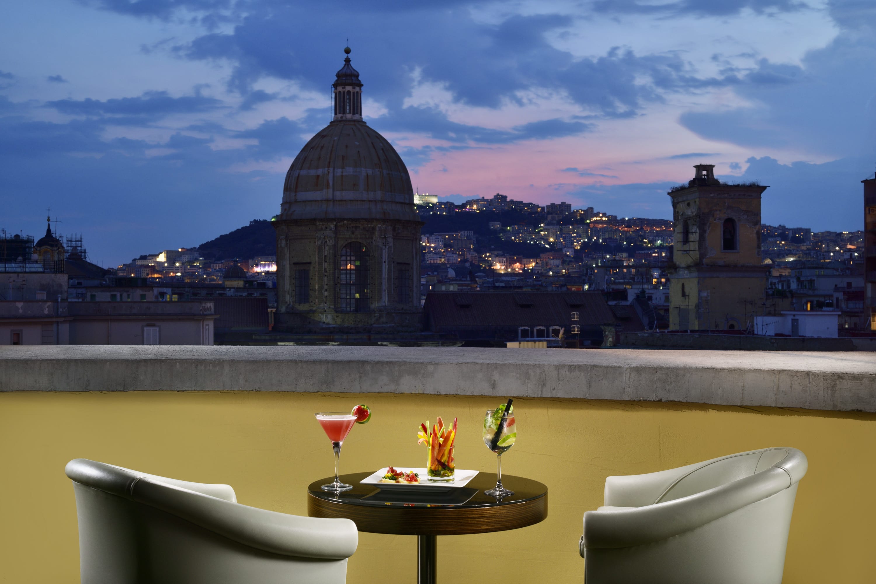 Unahotels Napoli 4