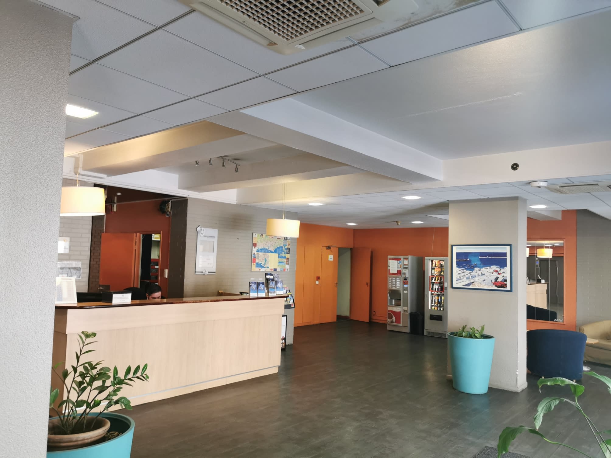 Ibis Marseille Centre Prefecture 4