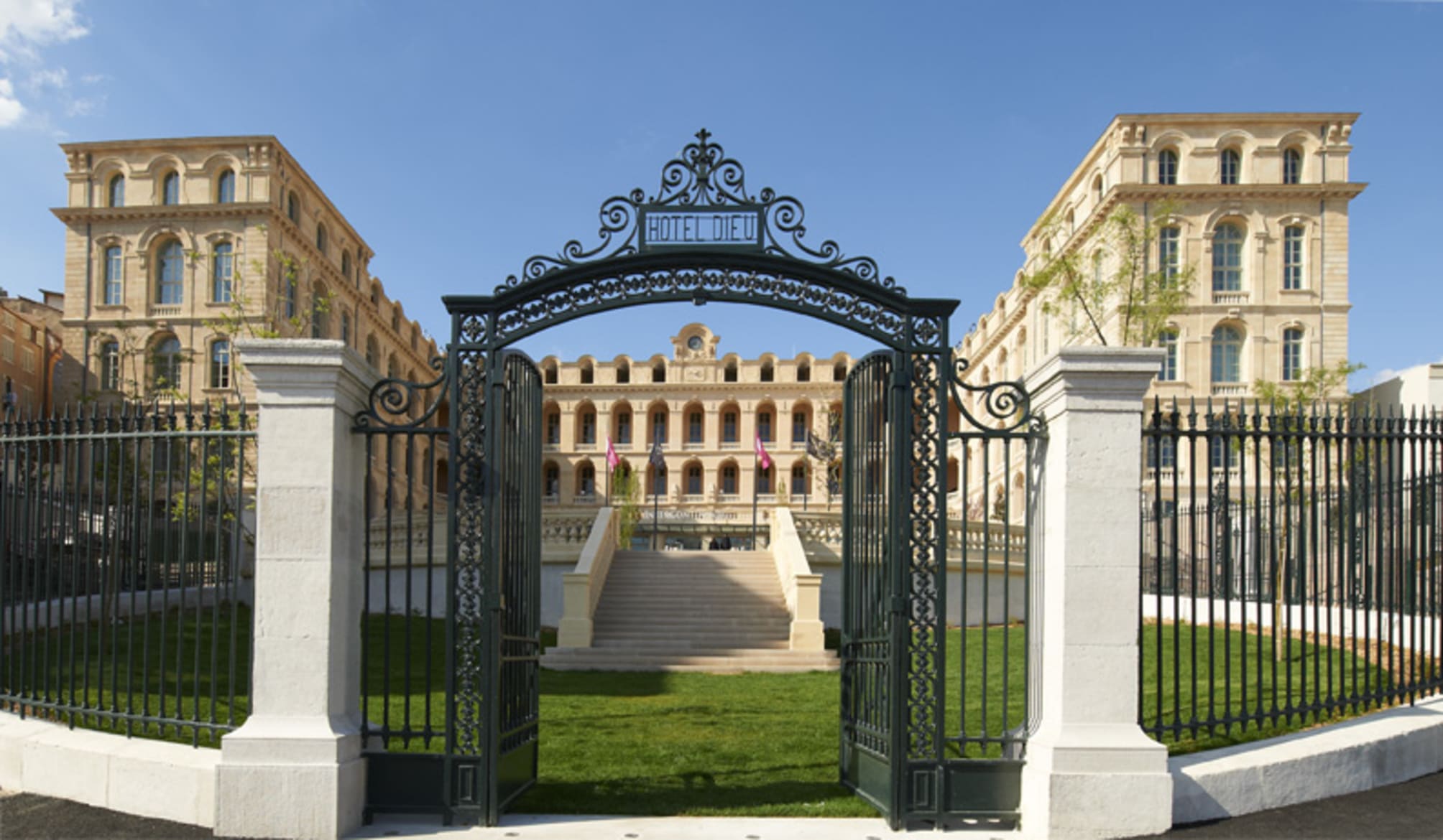 InterContinental Hotels MARSEILLE - HOTEL DIEU by IHG 1