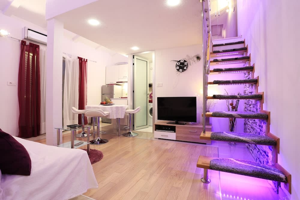 Nantes - Split - Apartments Ella