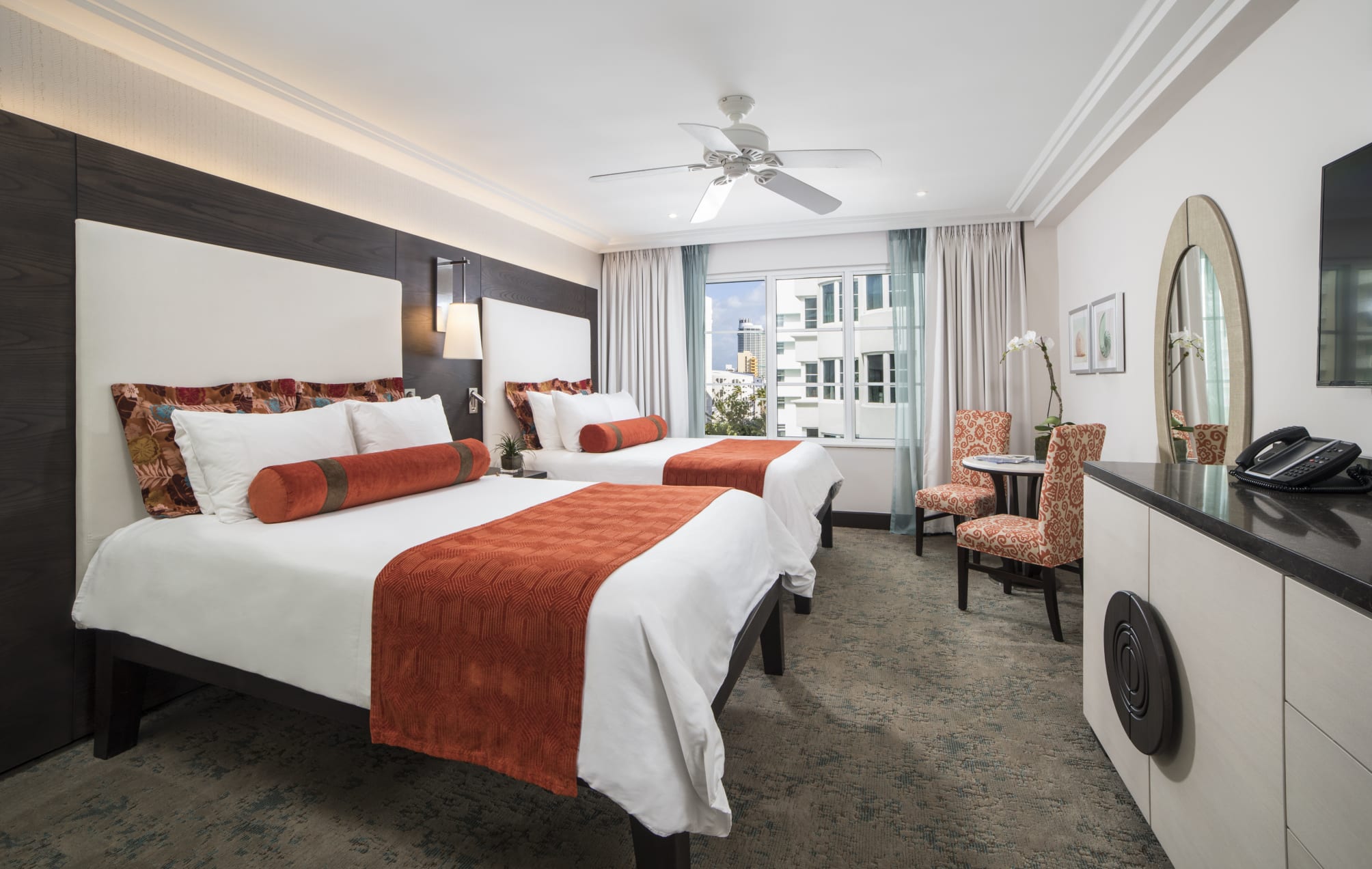 The Palms Hotel & Spa 4