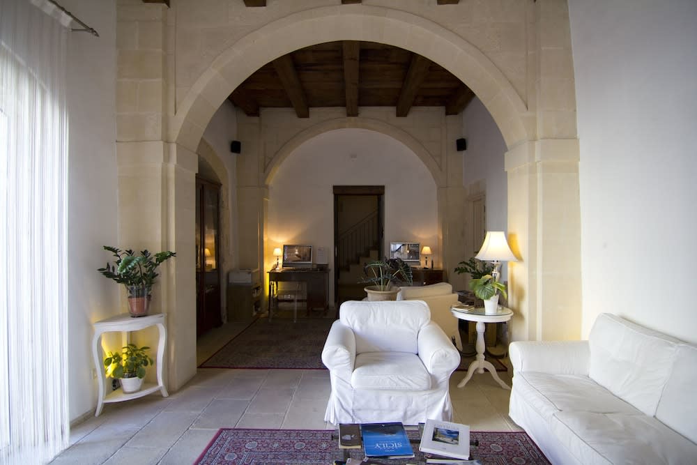 Paris - Syracuse - B&B La Via della Giudecca