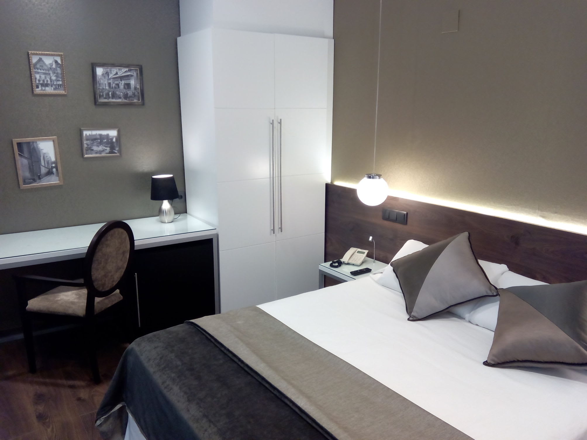 Hotel Moderno Bcn 4