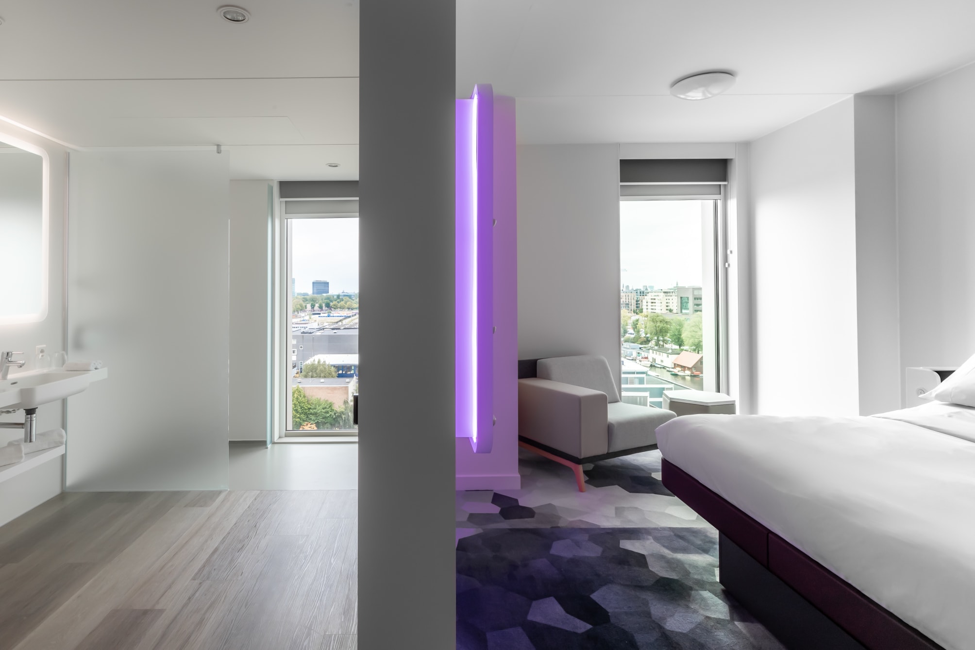 YOTEL Amsterdam 4