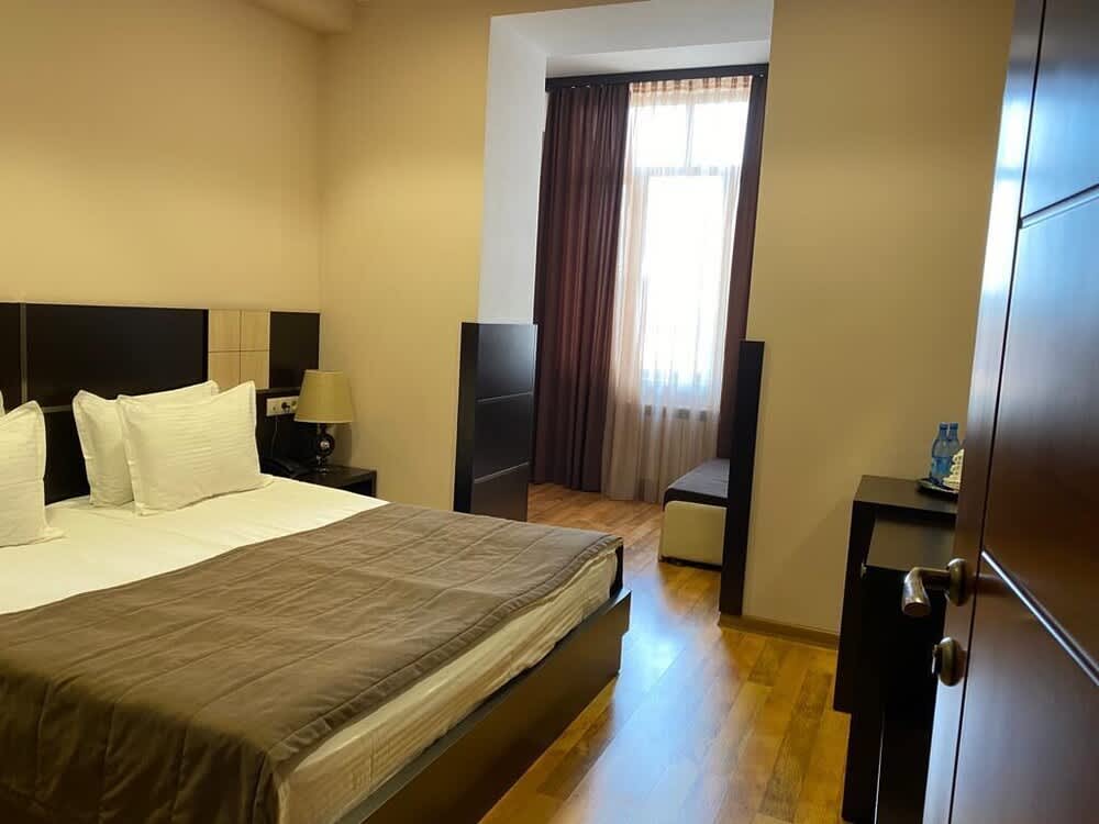 Paris - Yerevan - Lilia Hotel Yerevan