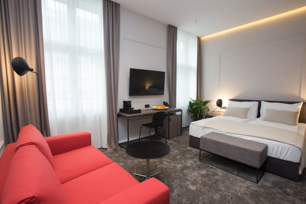 Paris - Zagreb - Manda Heritage Hotel