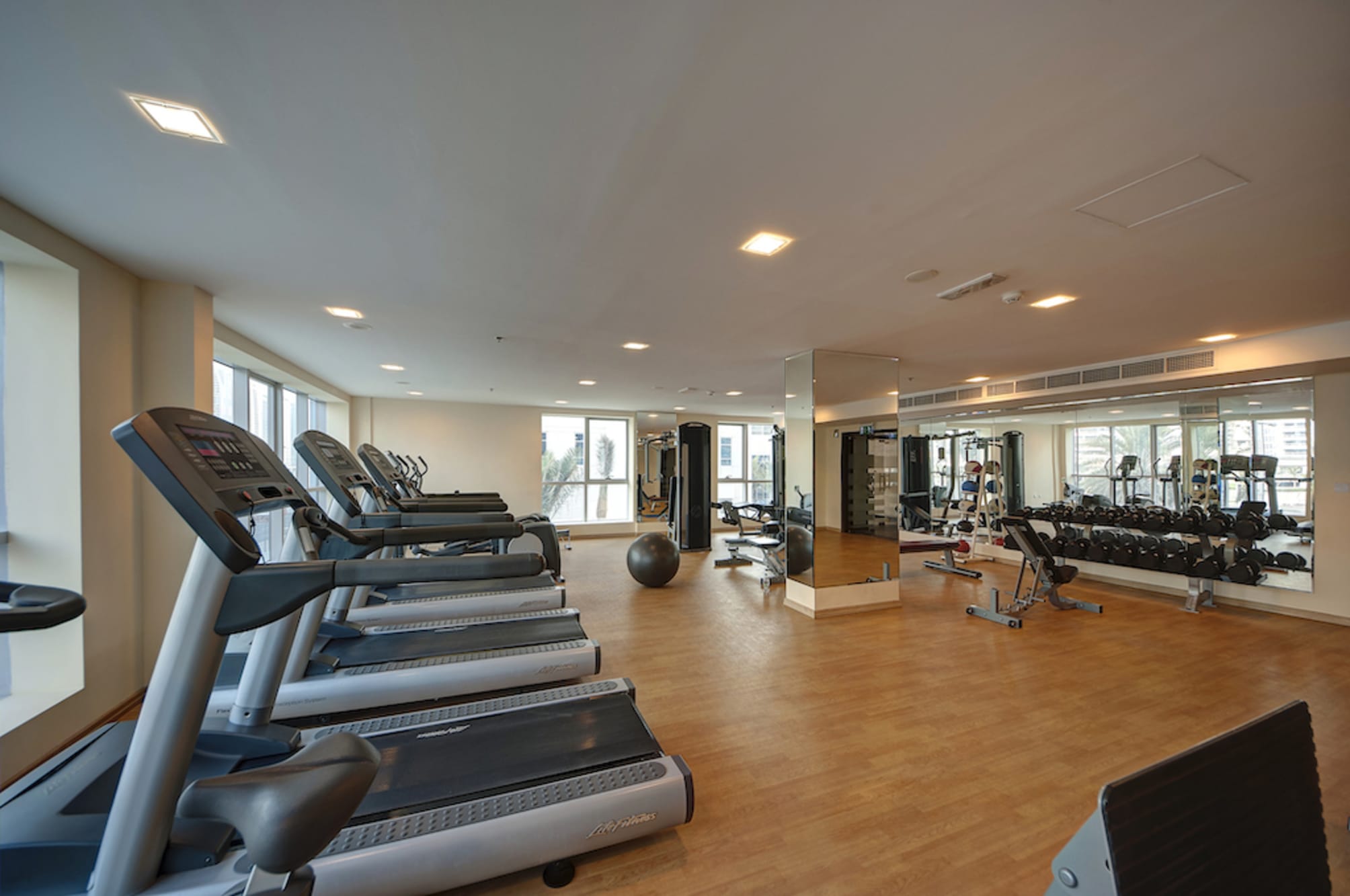 Marina View Hotel Apartments 4