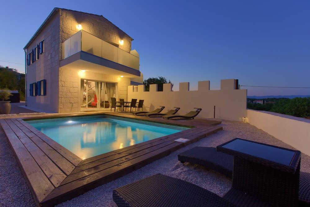 Paris - Malinska - Pax House 1