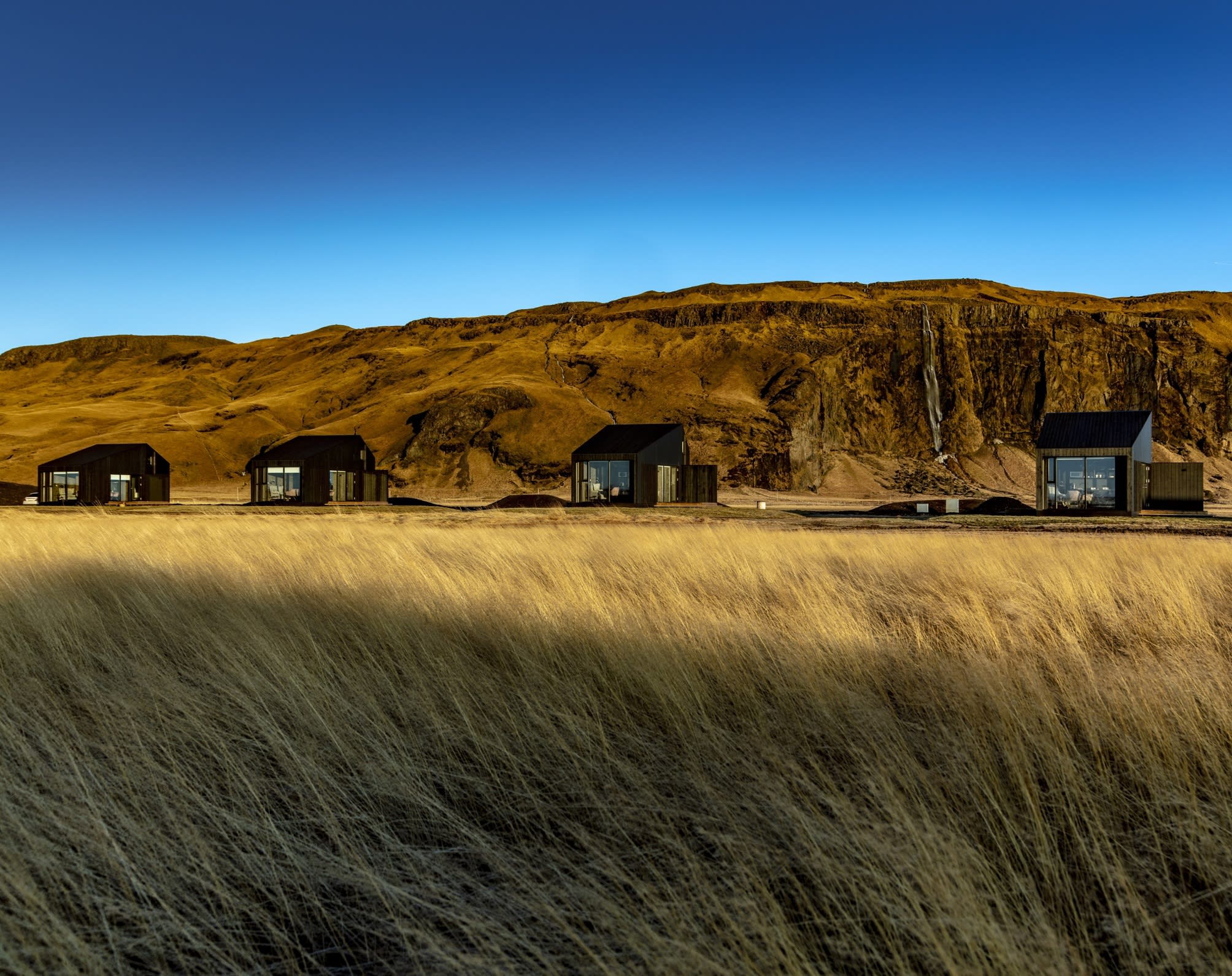 Seljalandsfoss Horizons 1