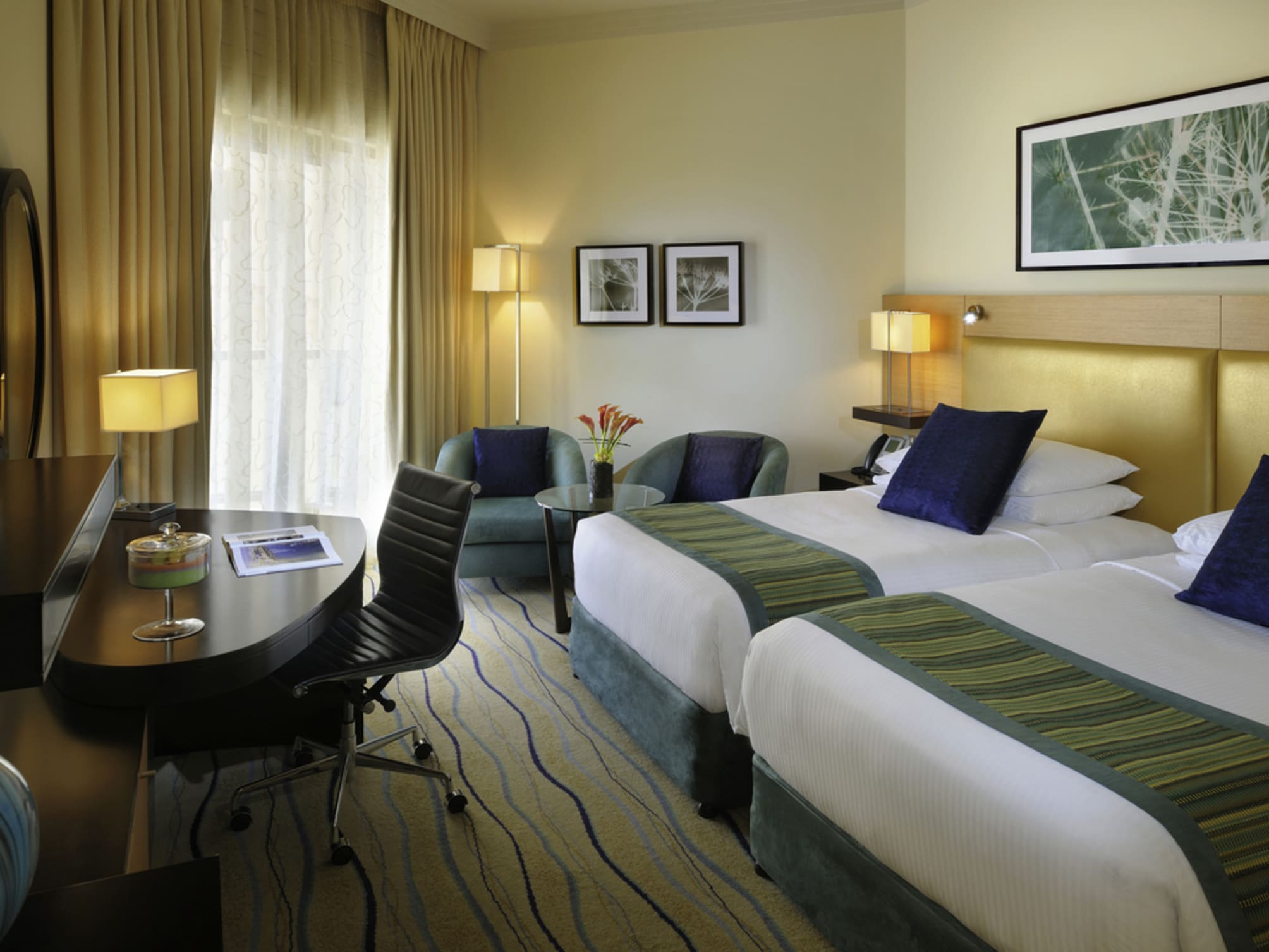 Mövenpick Hotel Jumeirah Beach 4