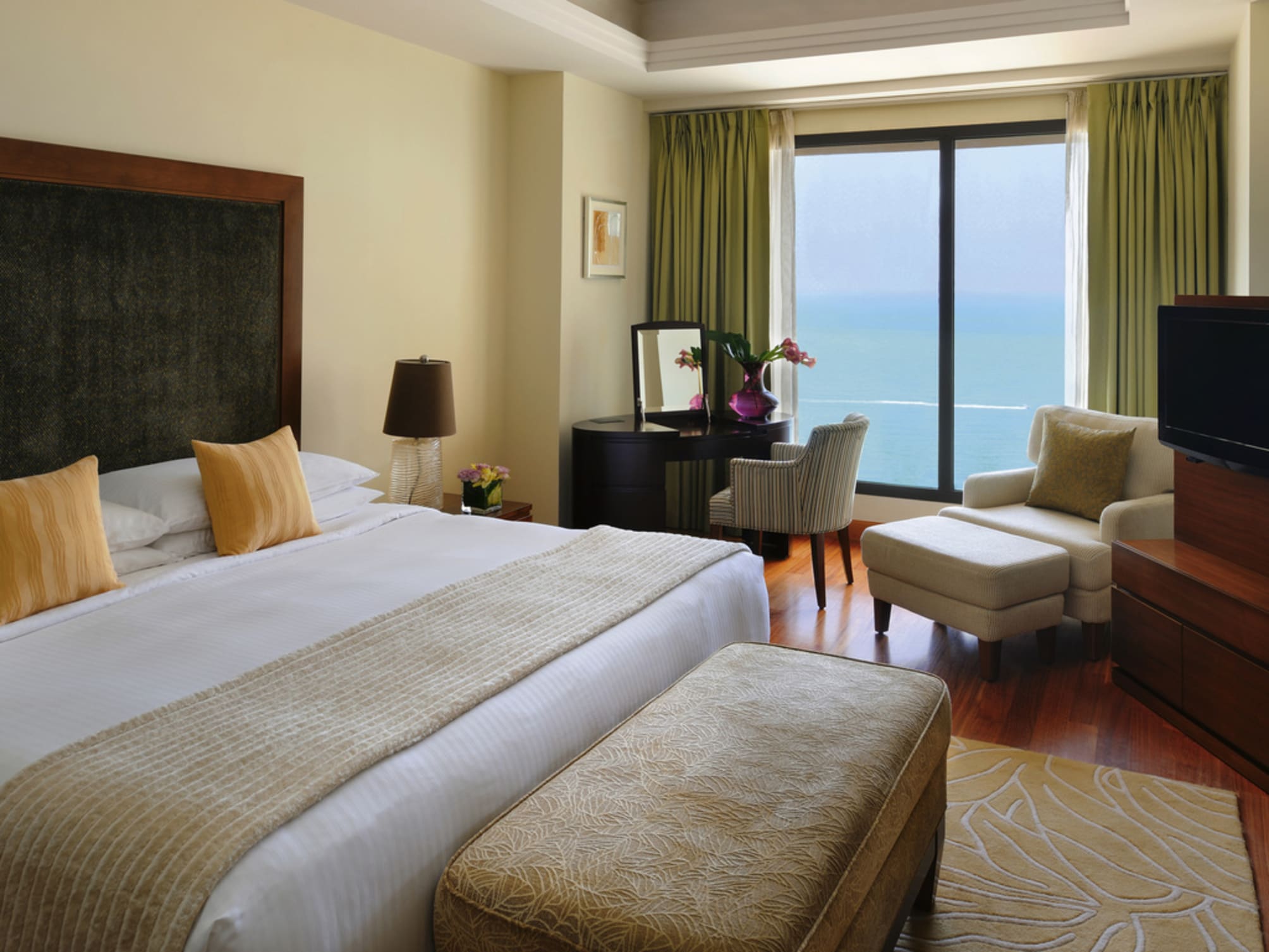 Mövenpick Hotel Jumeirah Beach 2