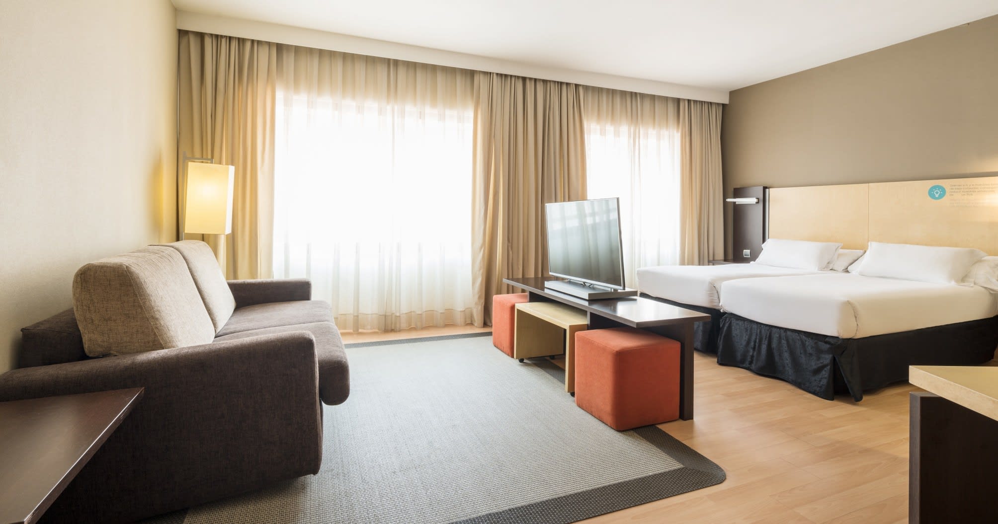 Ilunion Suites Madrid 4